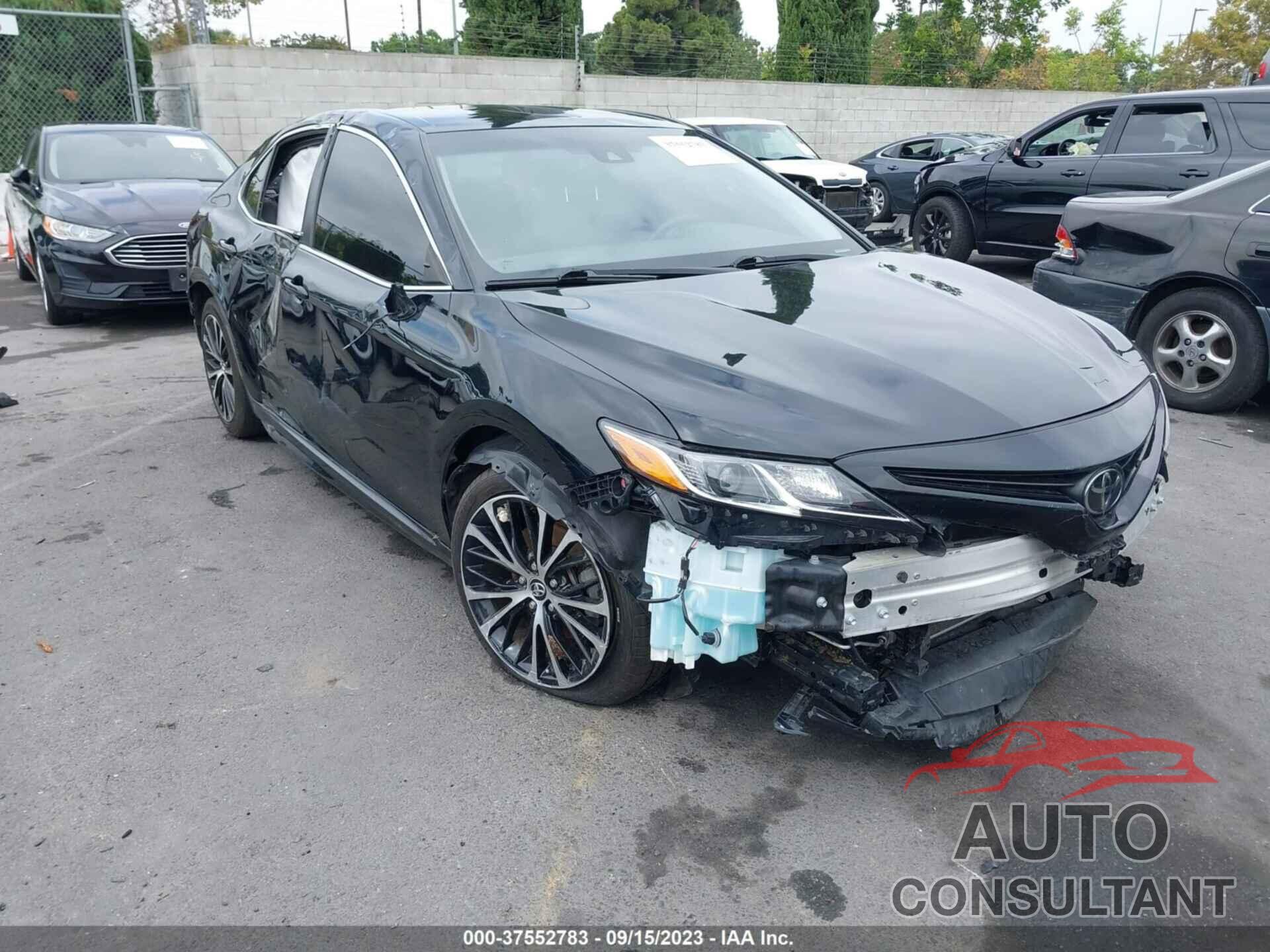 TOYOTA CAMRY 2018 - JTNB11HK7J3071080