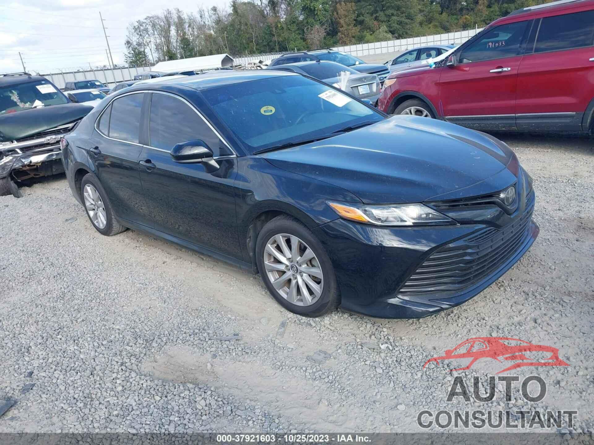 TOYOTA CAMRY 2018 - 4T1B11HK4JU578691