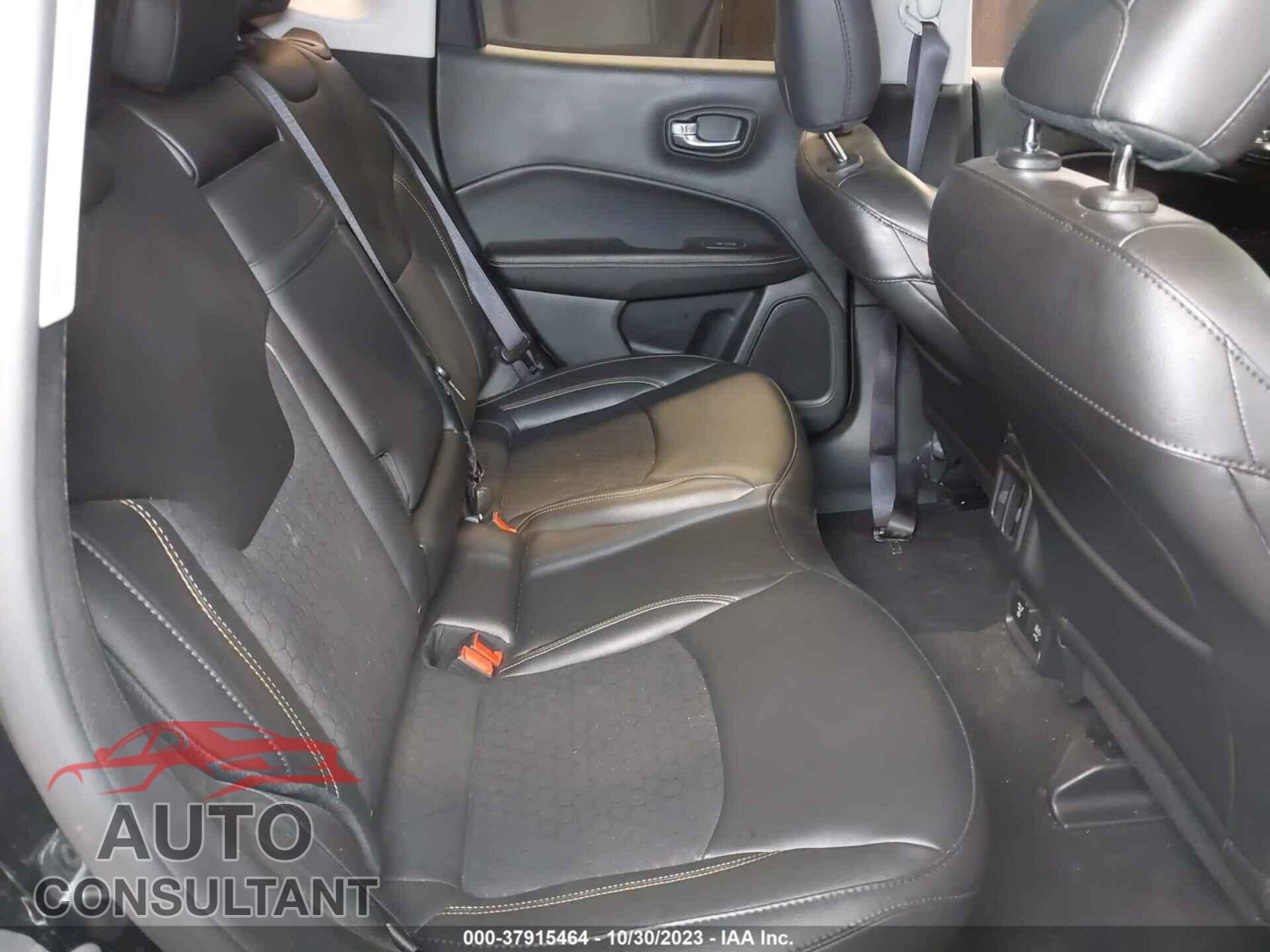 JEEP COMPASS 2019 - 3C4NJDBB7KT813432