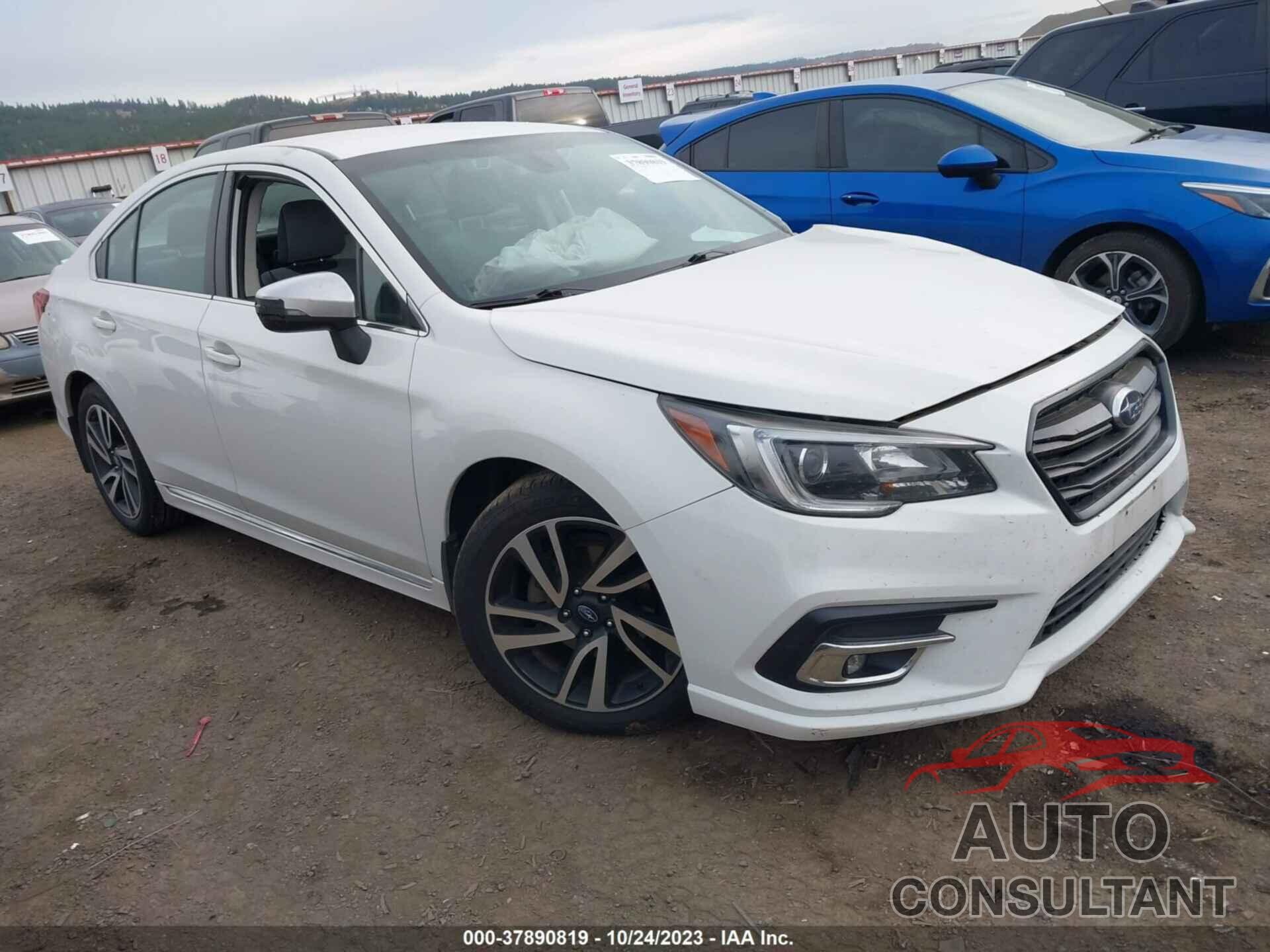 SUBARU LEGACY 2019 - 4S3BNAR62K3003152