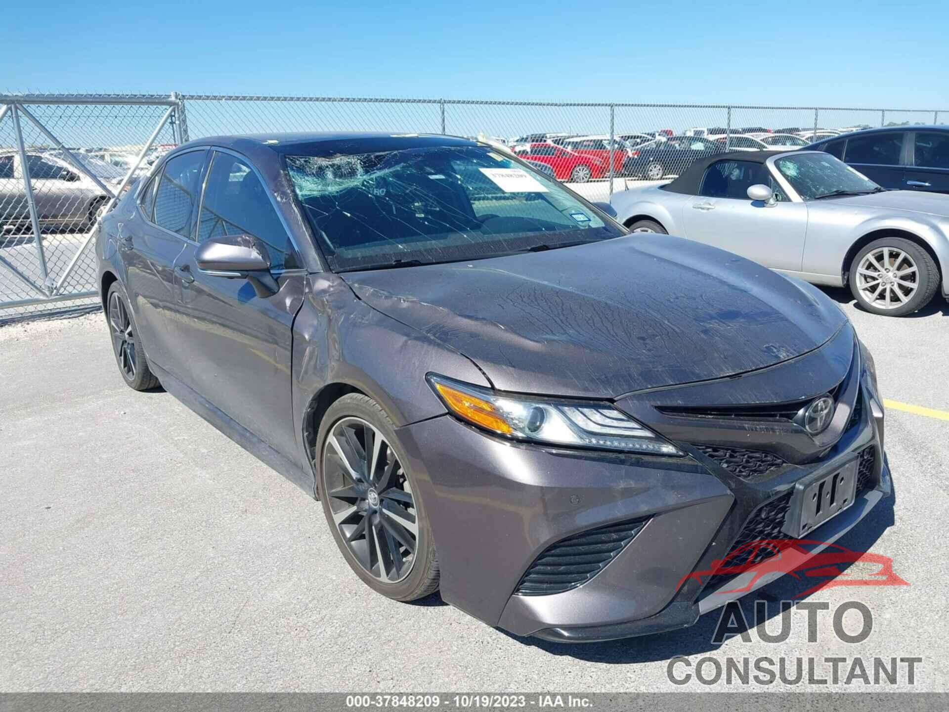 TOYOTA CAMRY 2018 - 4T1BZ1HK3JU011509