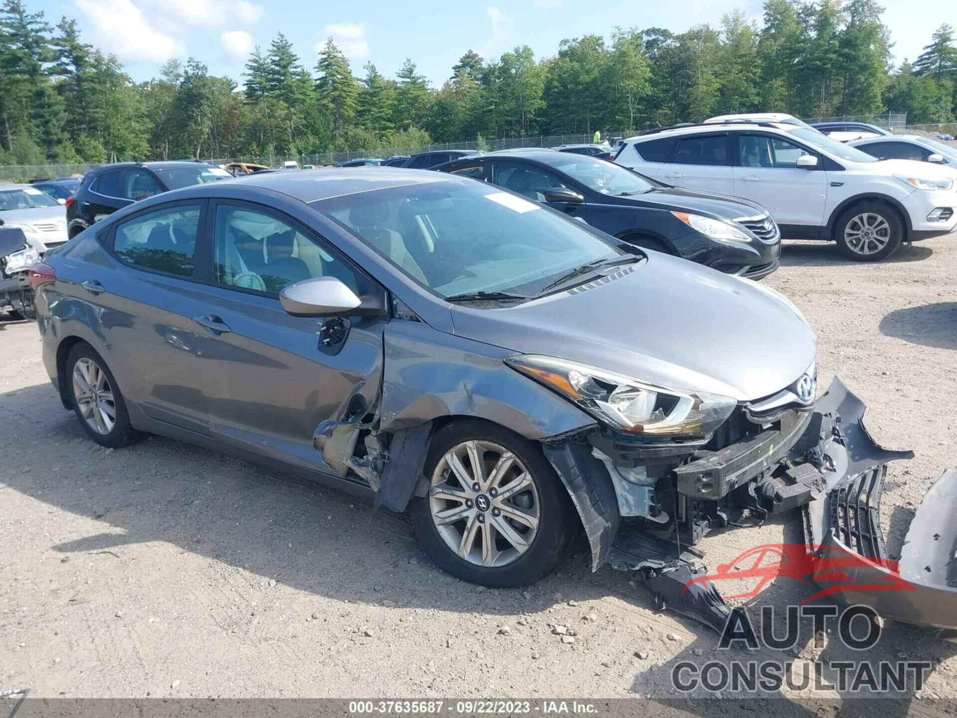 HYUNDAI ELANTRA 2016 - KMHDH4AE1GU568462