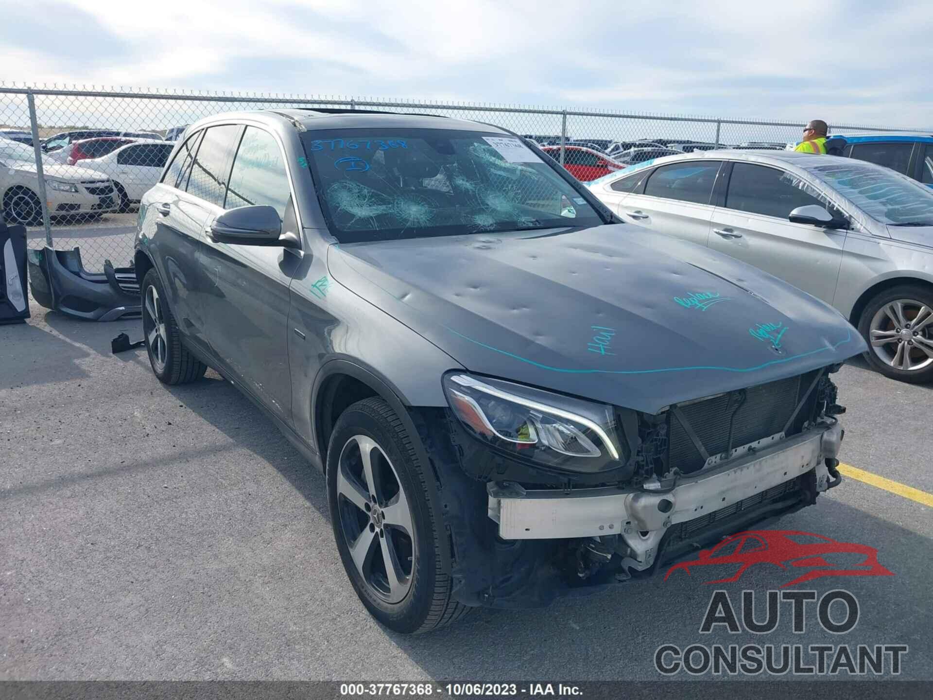 MERCEDES-BENZ GLC 350E 2019 - WDC0G5EB4KF574422