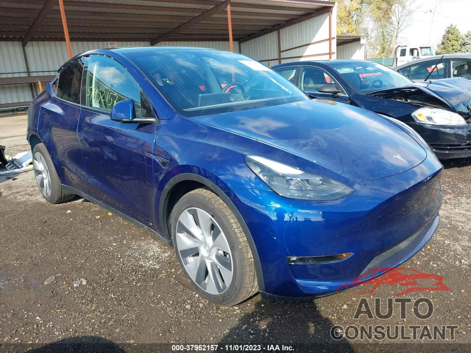 TESLA MODEL Y 2023 - 7SAYGDEE4PF703383