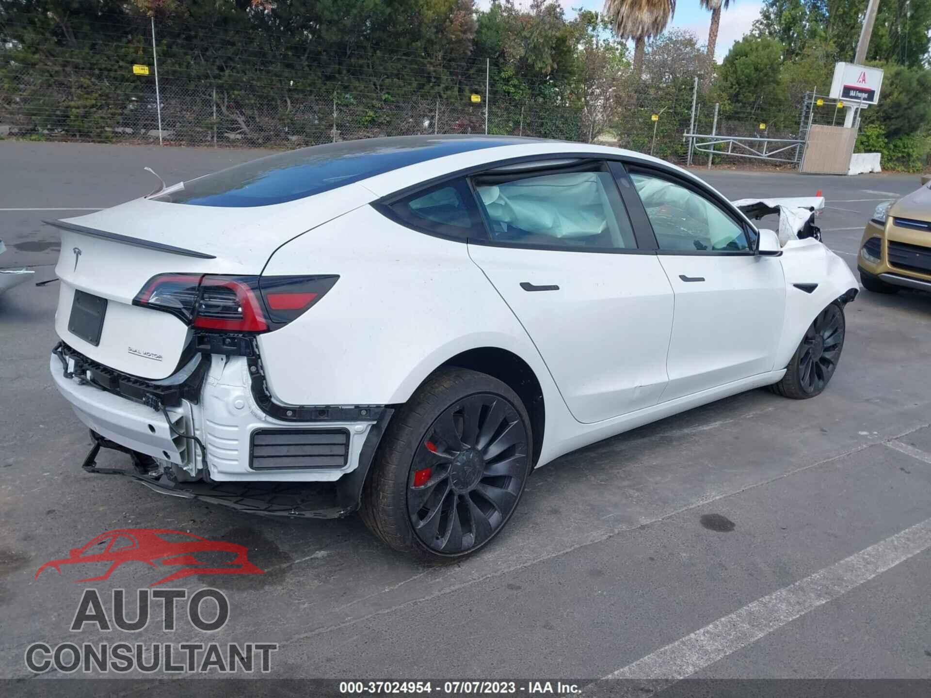 TESLA MODEL 3 2023 - 5YJ3E1EC9PF564569