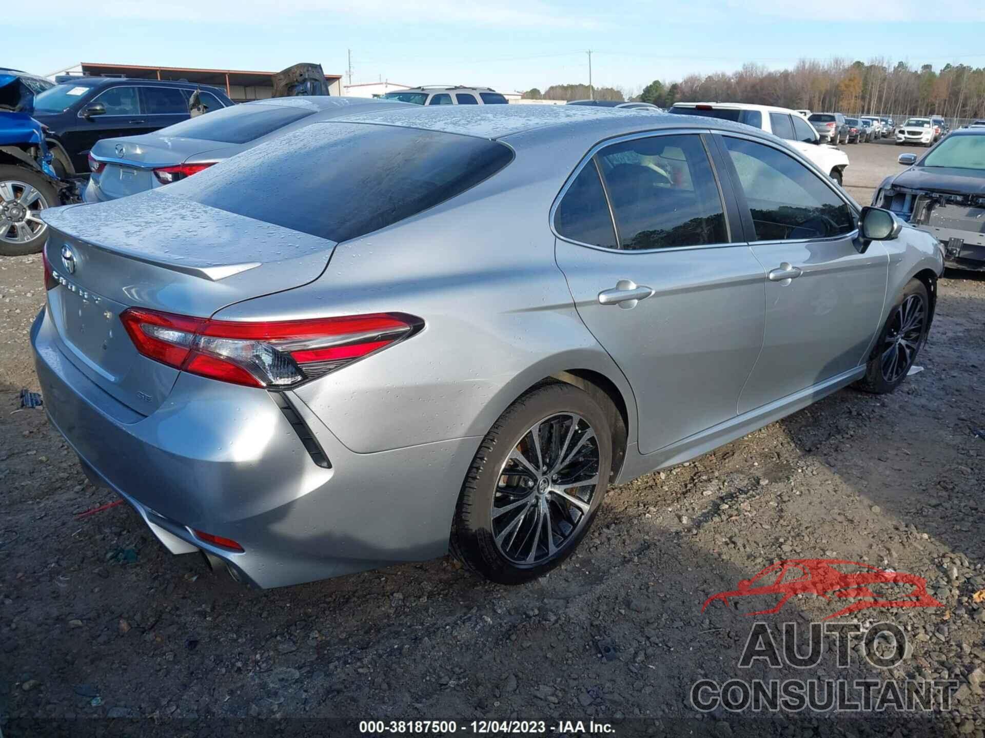 TOYOTA CAMRY 2018 - JTNB11HK6J3021240