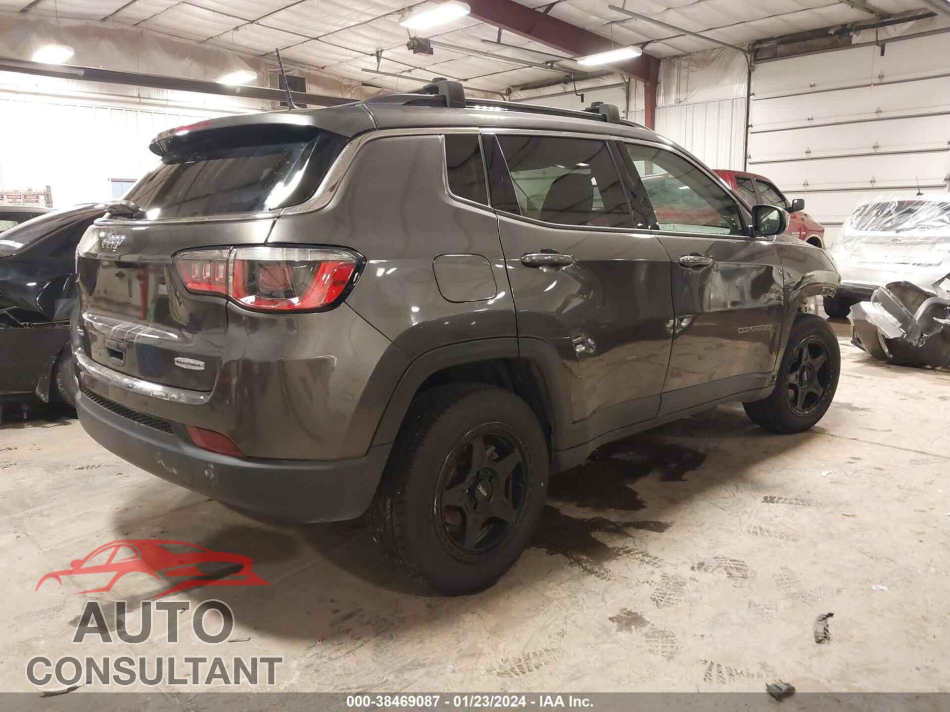 JEEP COMPASS 2018 - 3C4NJDBB8JT131495
