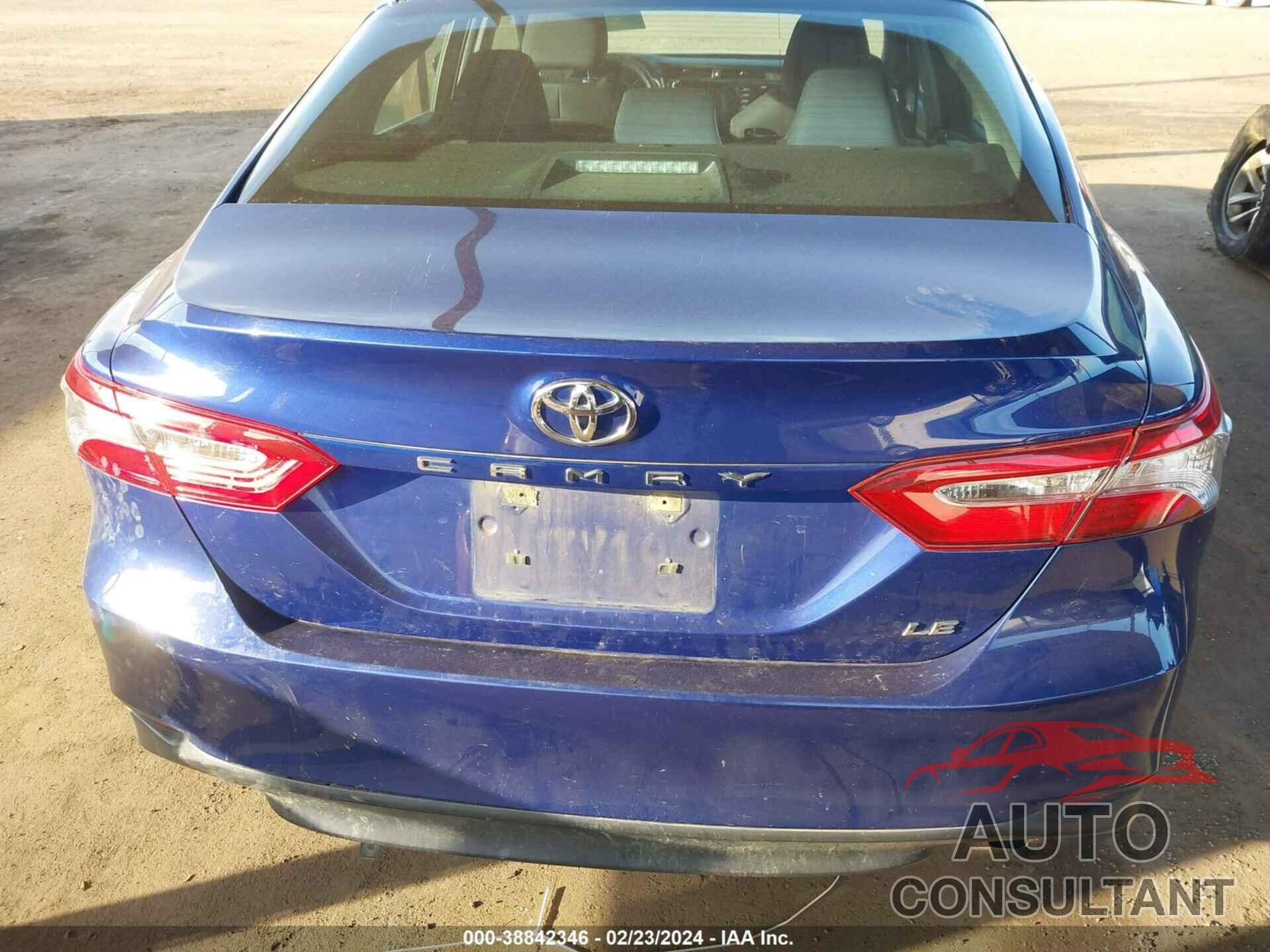 TOYOTA CAMRY 2018 - 4T1B11HK7JU515200