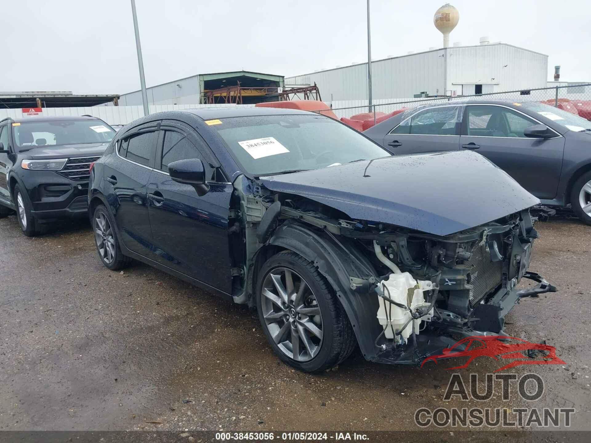 MAZDA MAZDA3 2018 - 3MZBN1L34JM266025