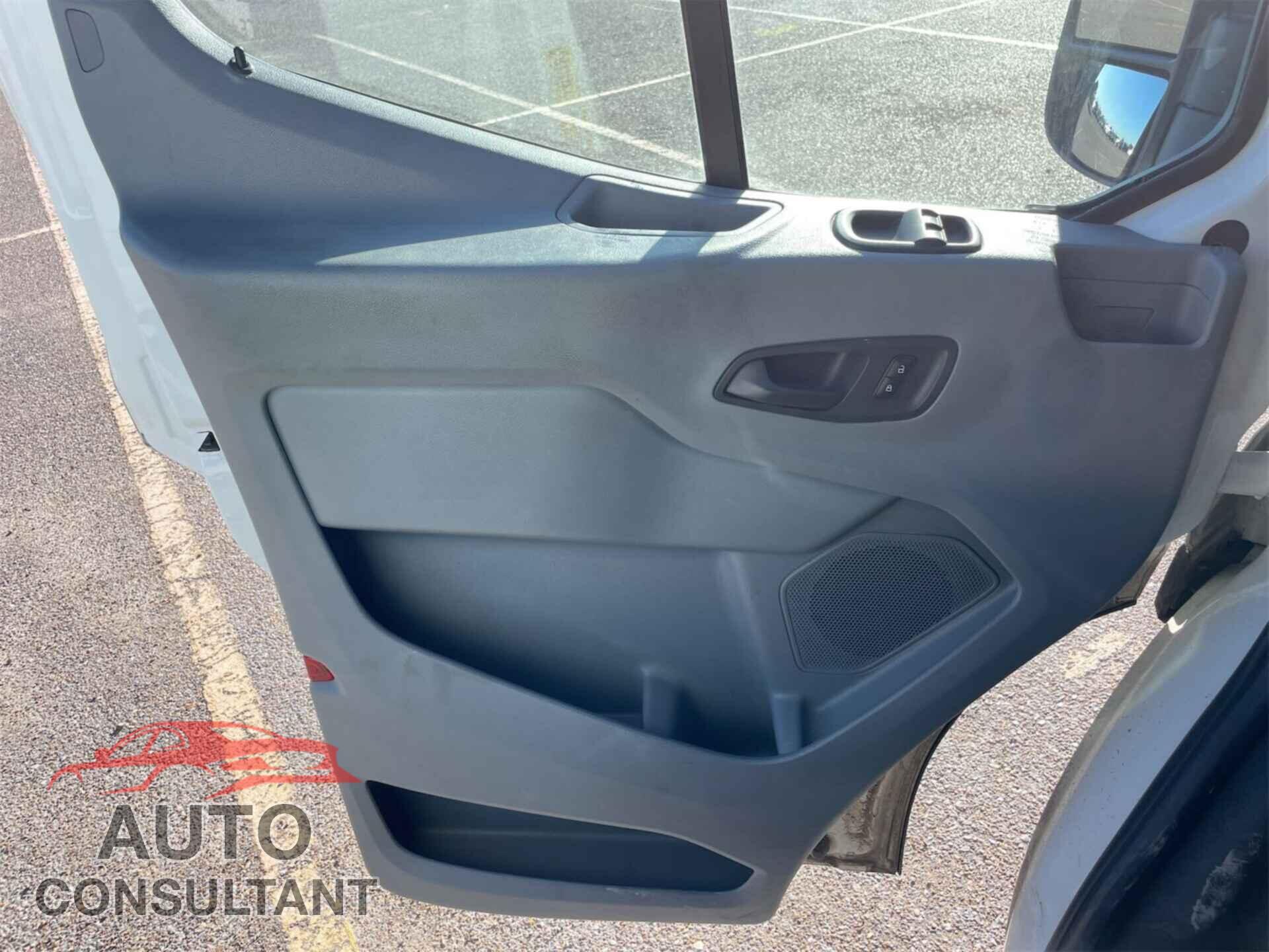FORD TRANSIT 2017 - 1FTYR2CM1HKA34726