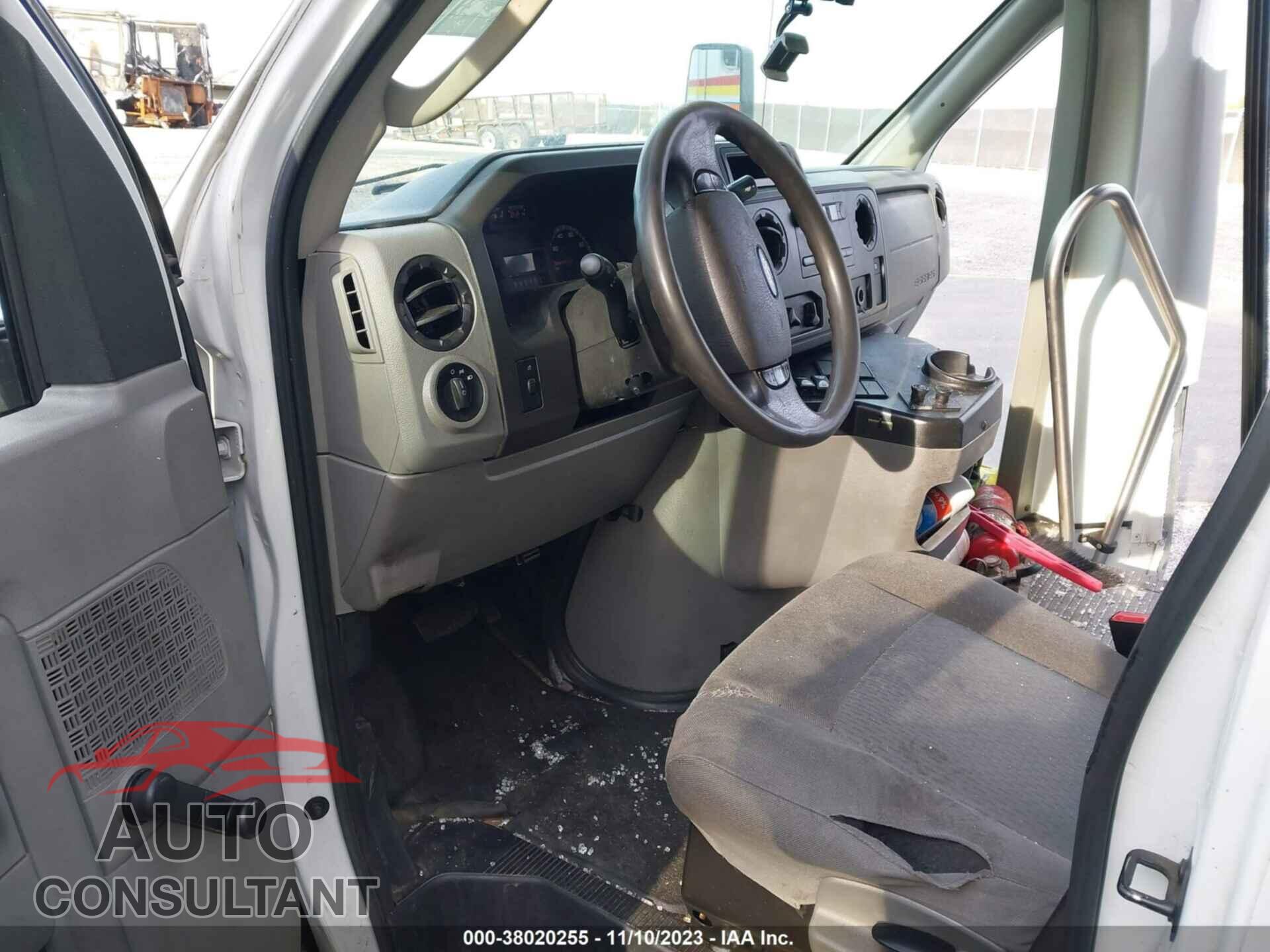 FORD ECONOLINE 2017 - 1FDEE3FS0HDC29327