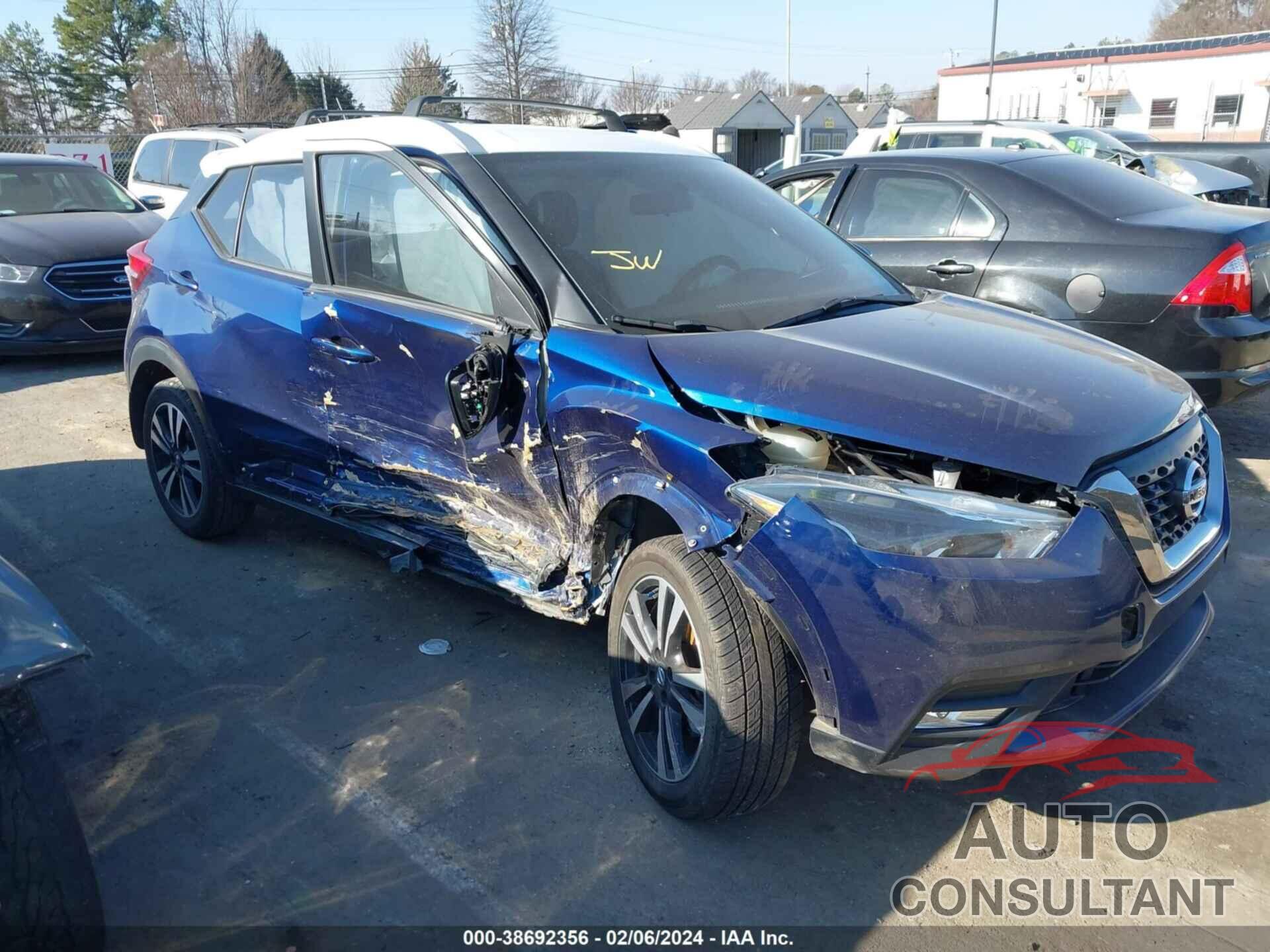 NISSAN KICKS 2018 - 3N1CP5CU9JL508639