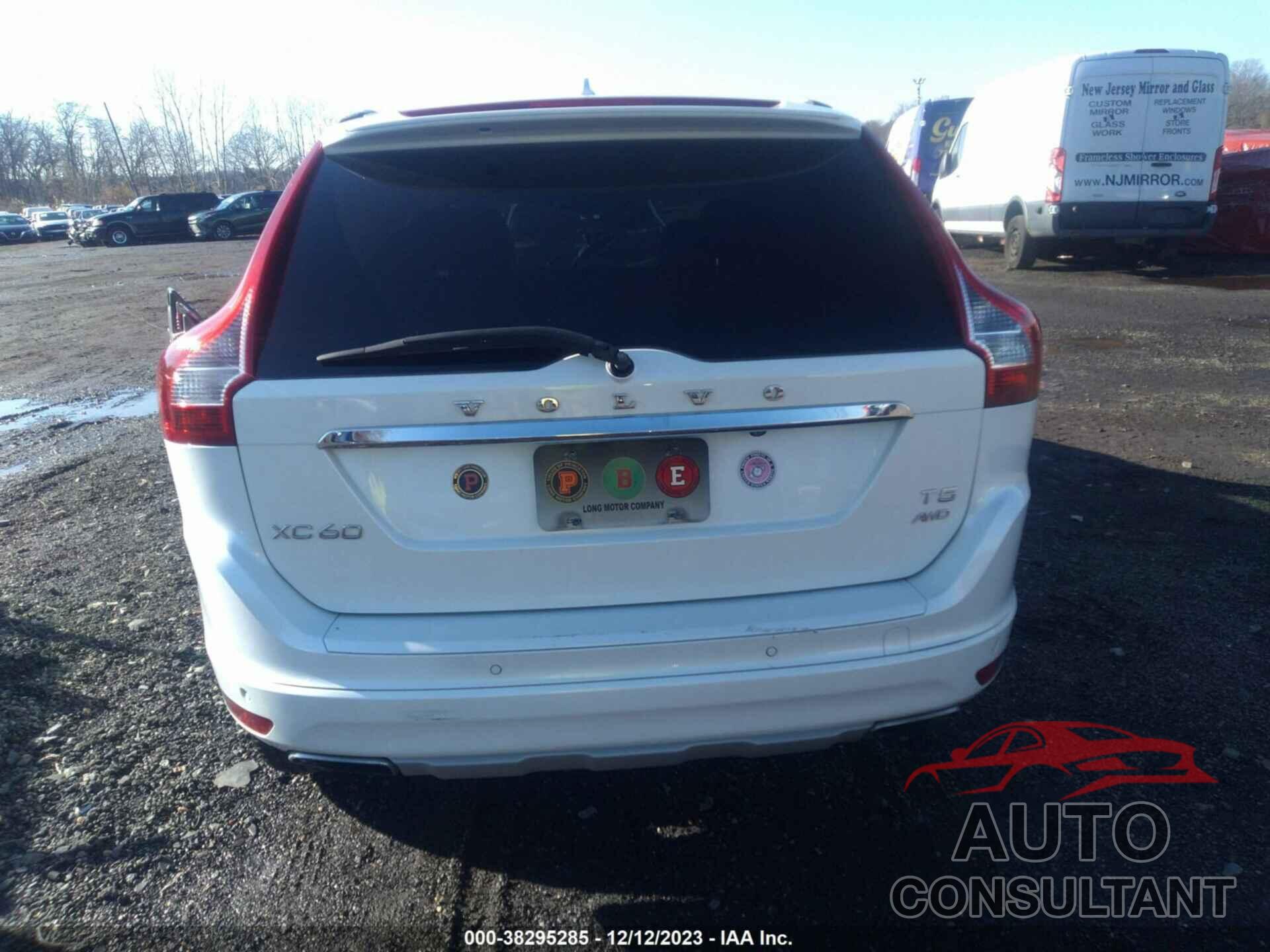 VOLVO XC60 2017 - YV440MRUXH2154601