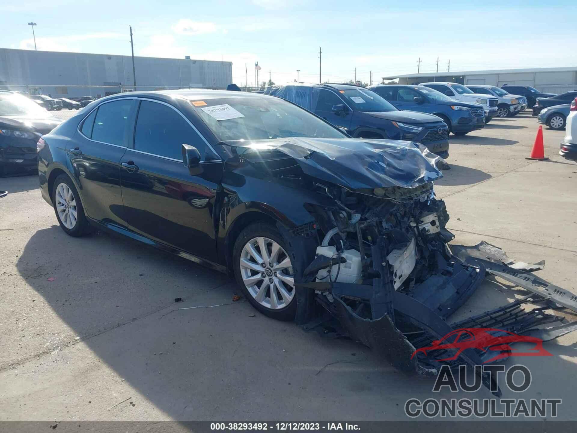 TOYOTA CAMRY 2018 - 4T1B11HK5JU578750