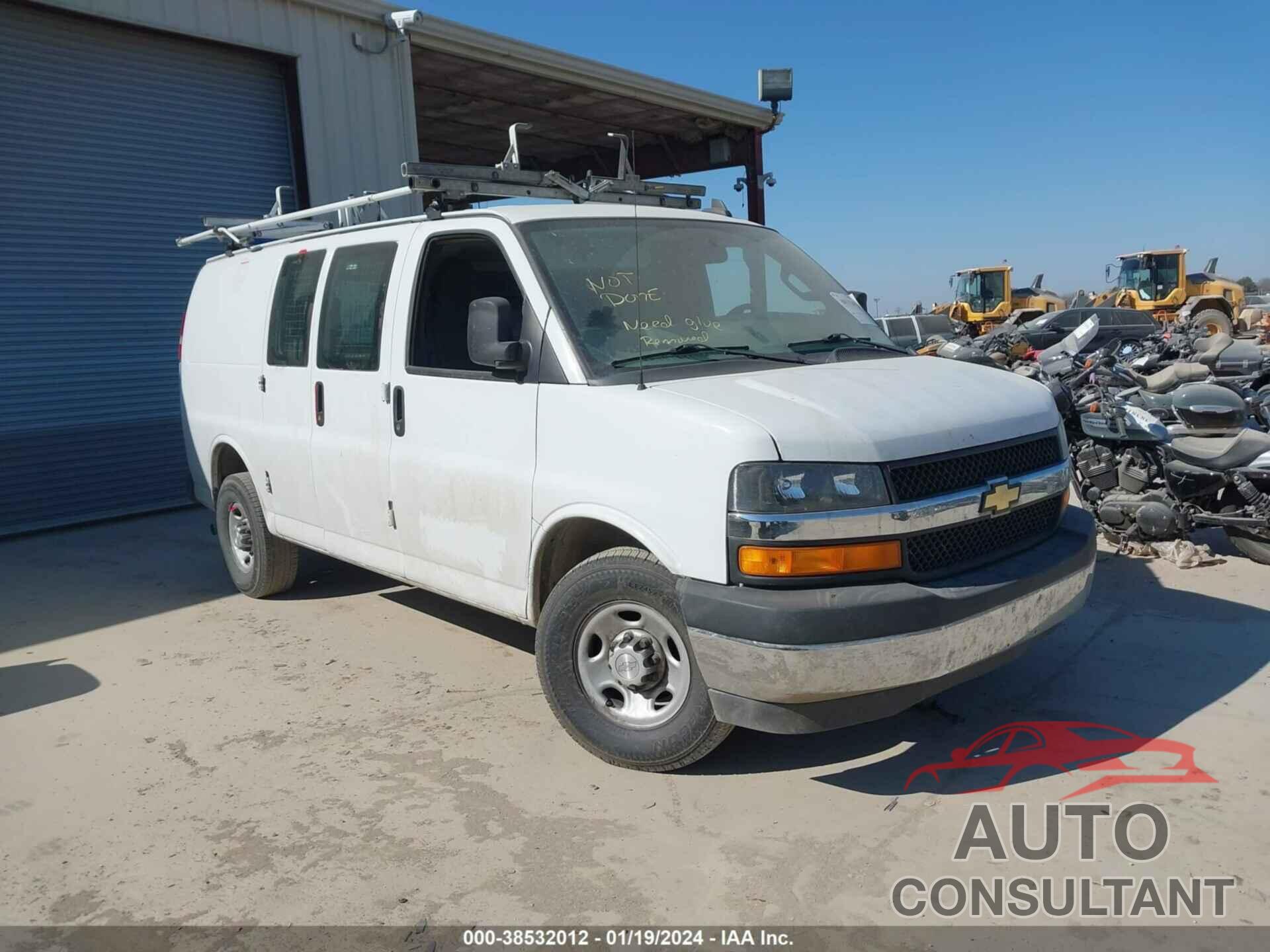 CHEVROLET EXPRESS 2500 2019 - 1GCWGAFP8K1193639