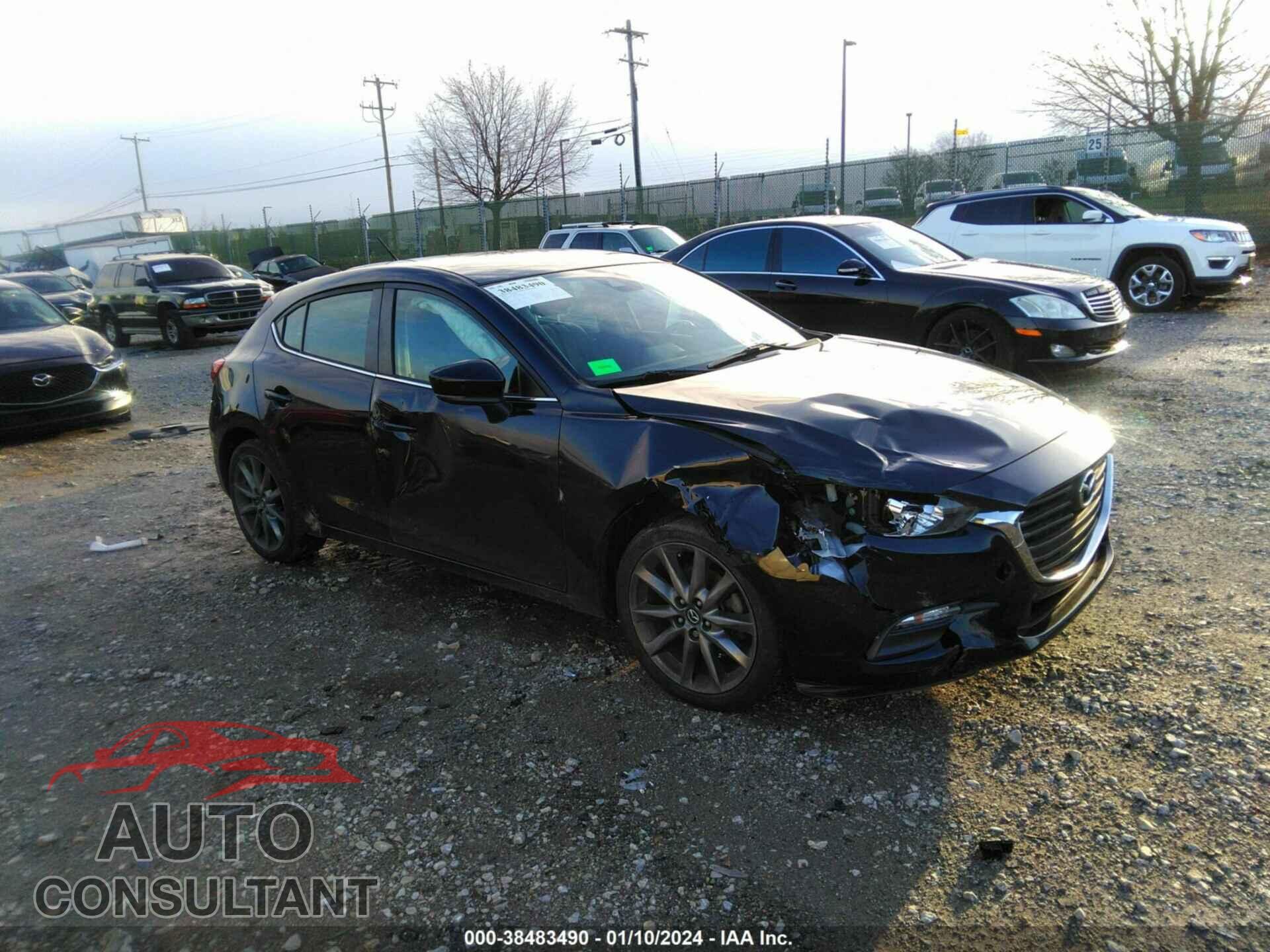 MAZDA MAZDA3 2018 - 3MZBN1L31JM276088