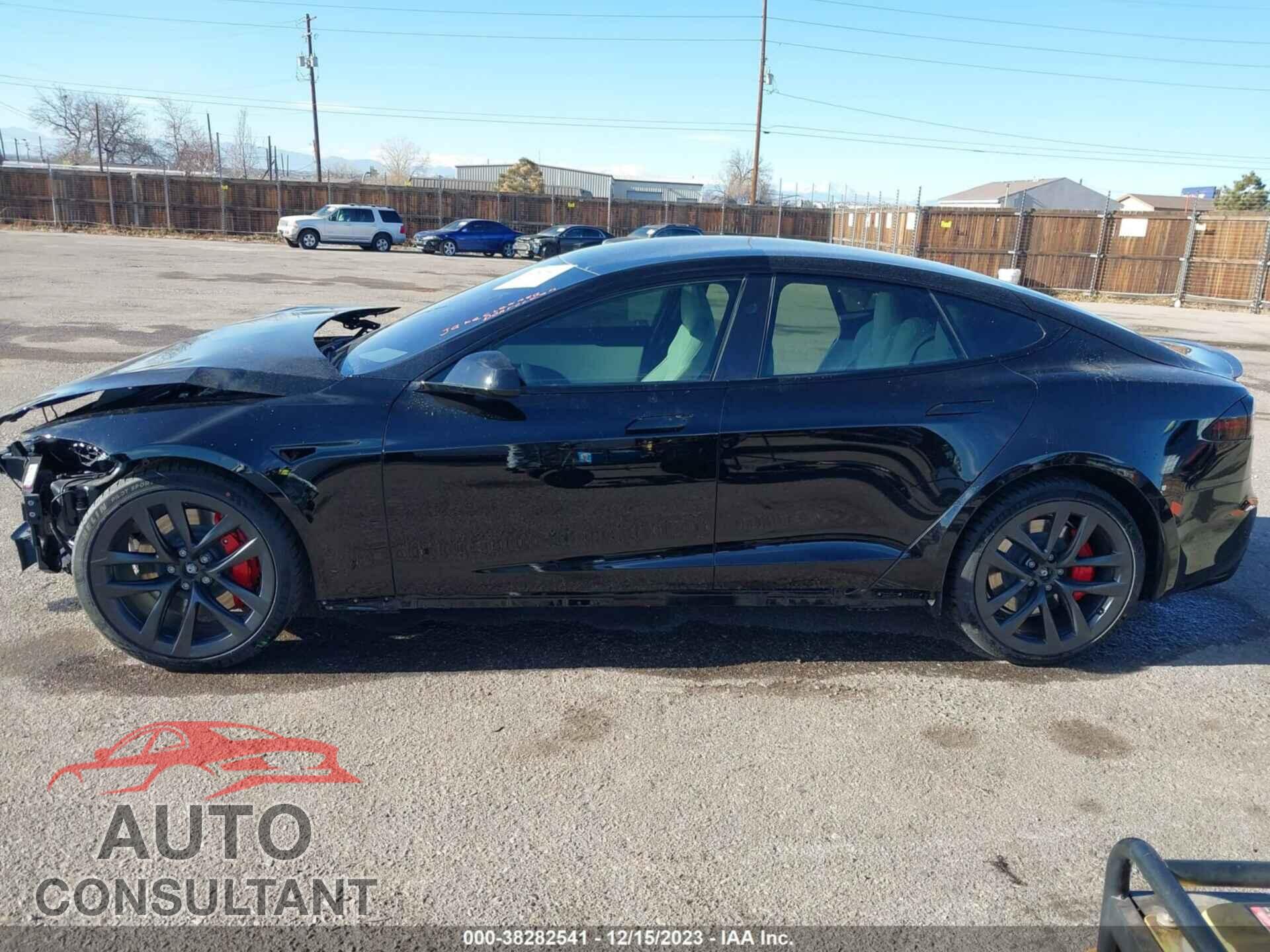 TESLA MODEL S 2023 - 5YJSA1E64PF524398