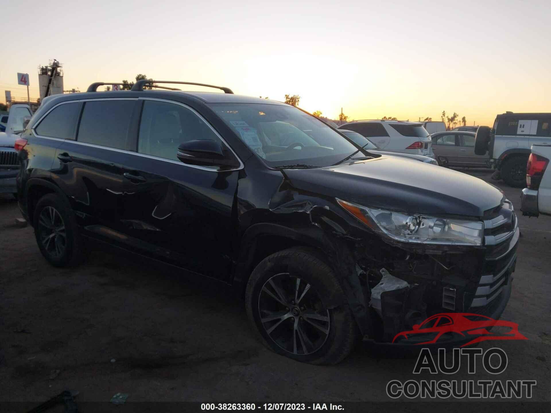 TOYOTA HIGHLANDER 2019 - 5TDZARFHXKS058283