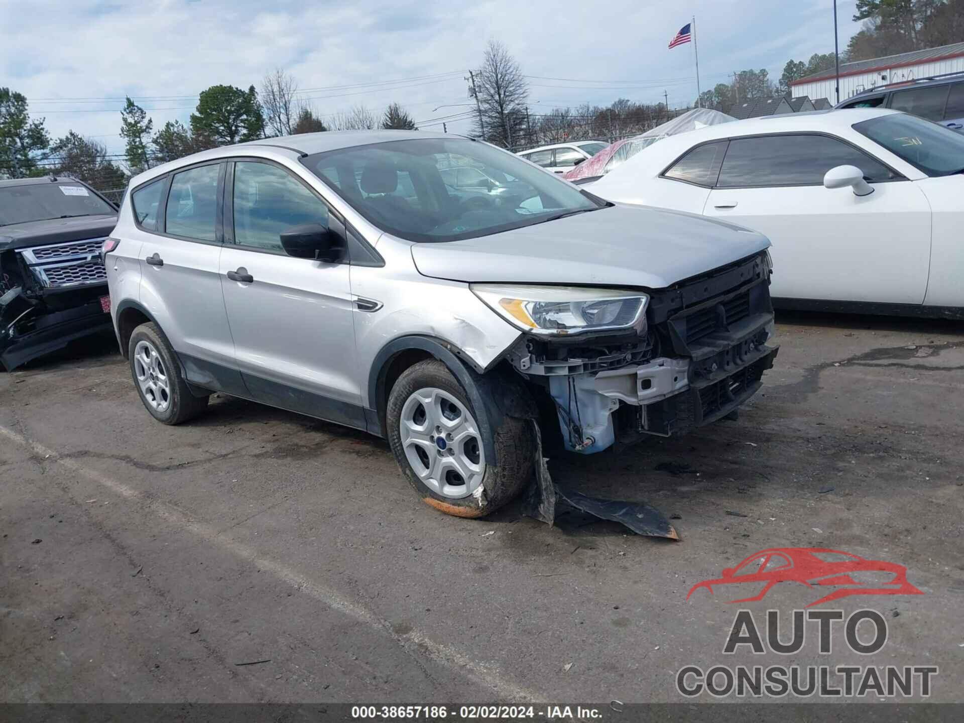 FORD ESCAPE 2017 - 1FMCU0F77HUE90538