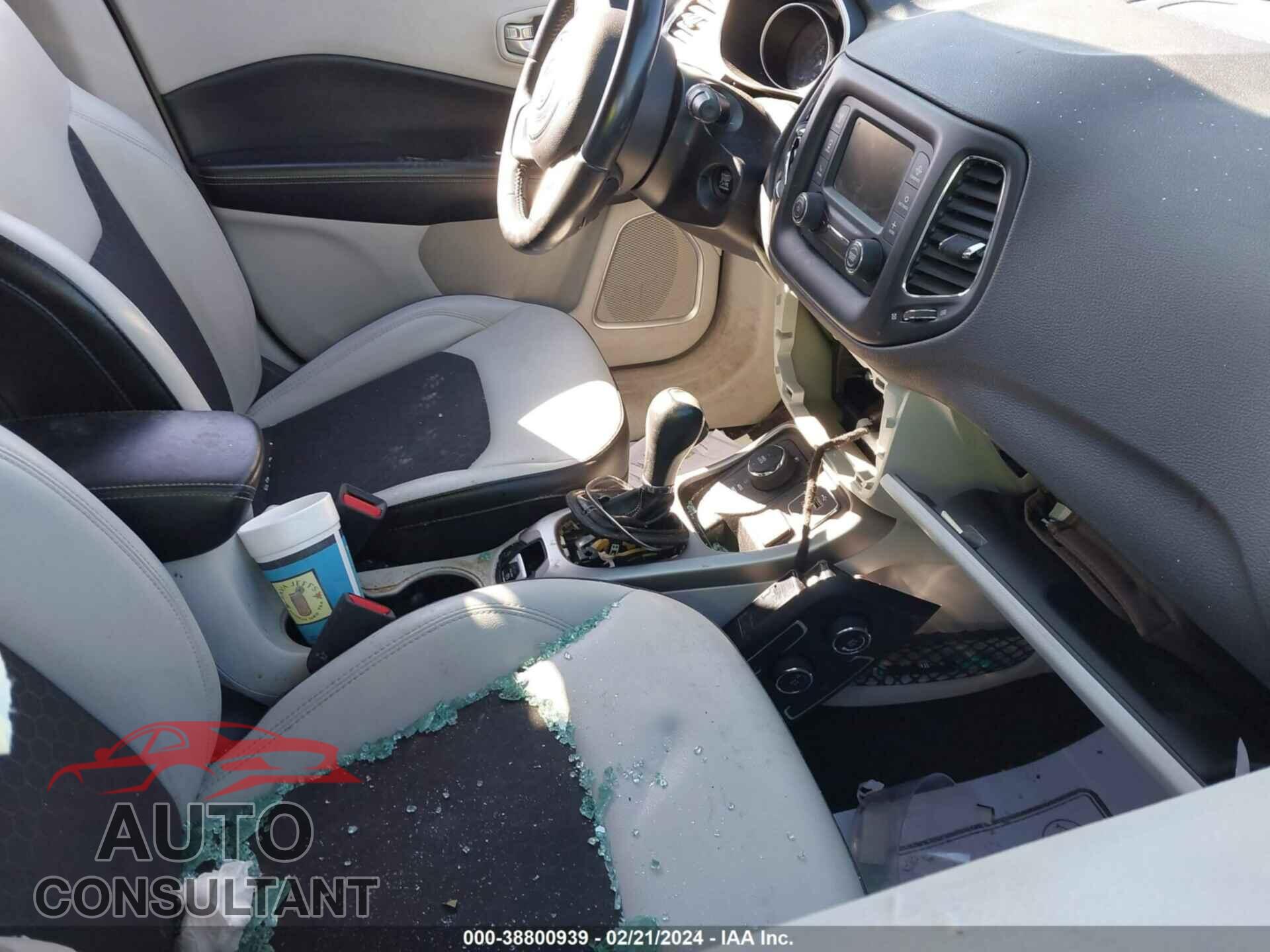 JEEP COMPASS 2018 - 3C4NJDBB9JT361742