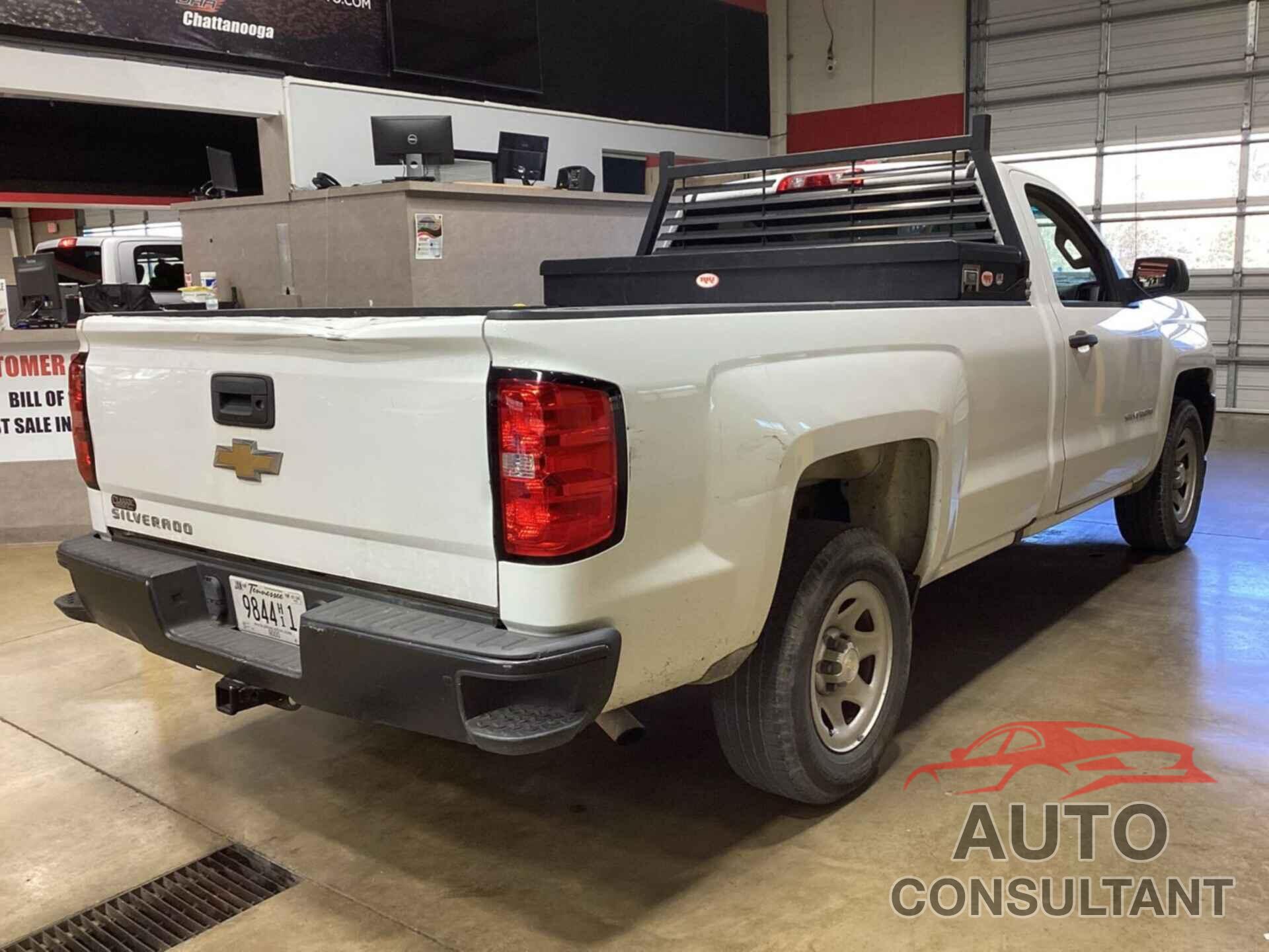 CHEVROLET SILVERADO 2018 - 1GCNCNEH0JZ111976