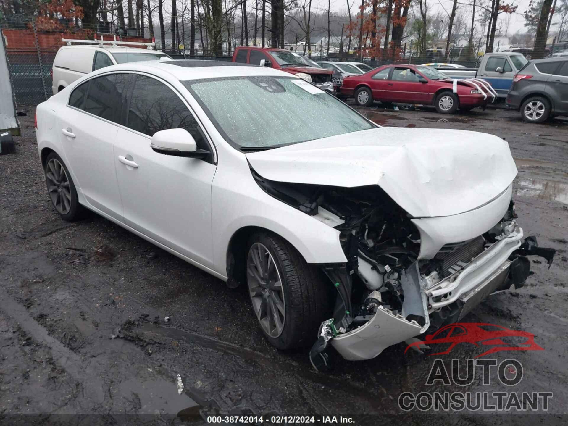 VOLVO S60 2015 - YV149MFM6F1332983