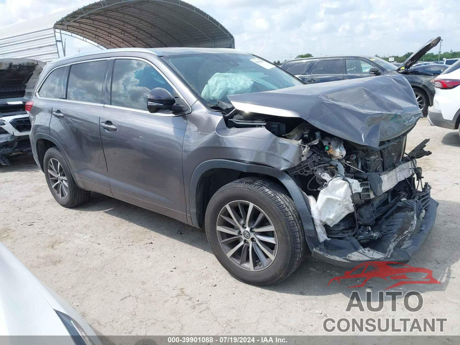 TOYOTA HIGHLANDER 2018 - 5TDKZRFH8JS547175