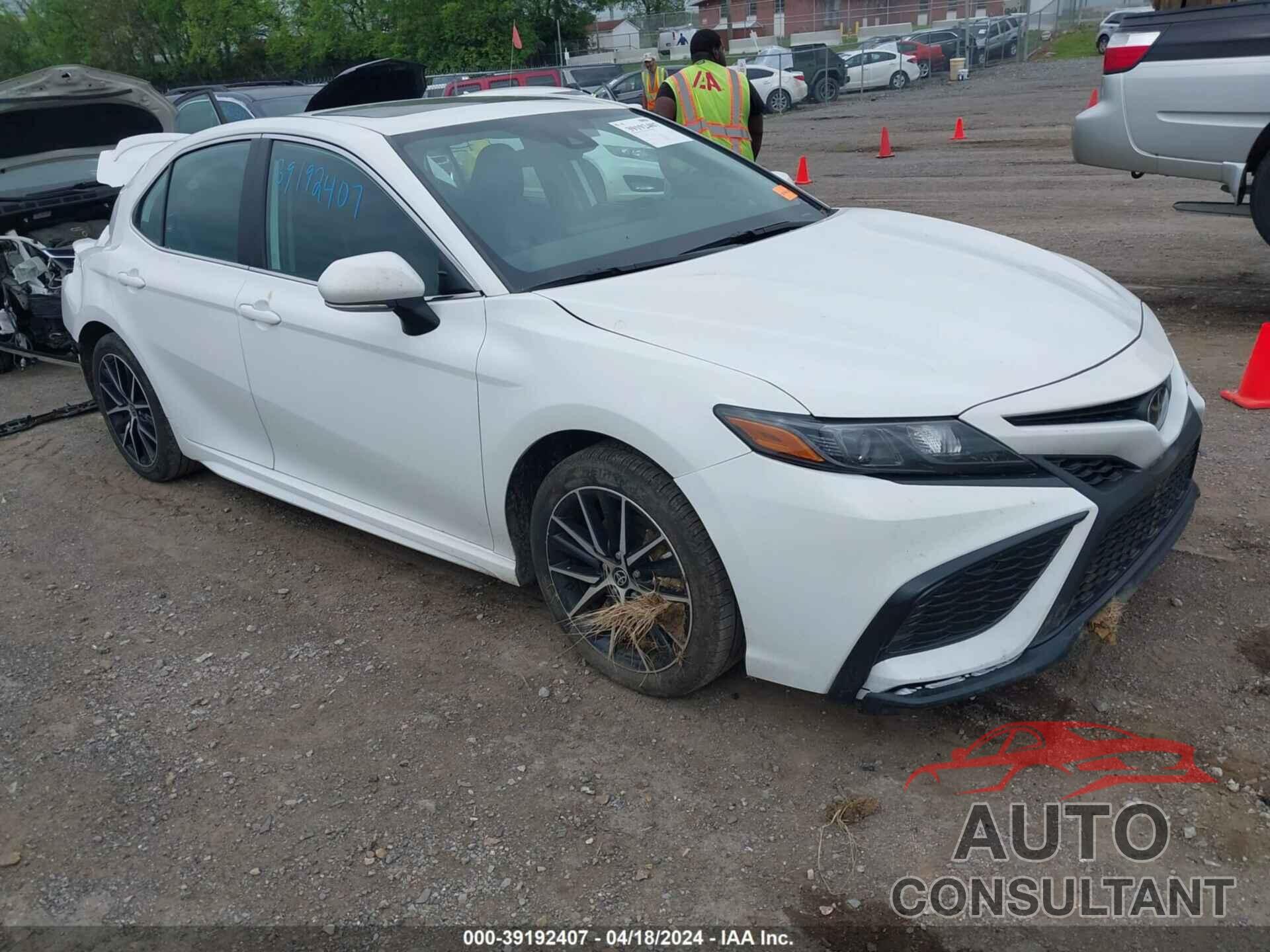 TOYOTA CAMRY 2023 - 4T1G11AK9PU804510
