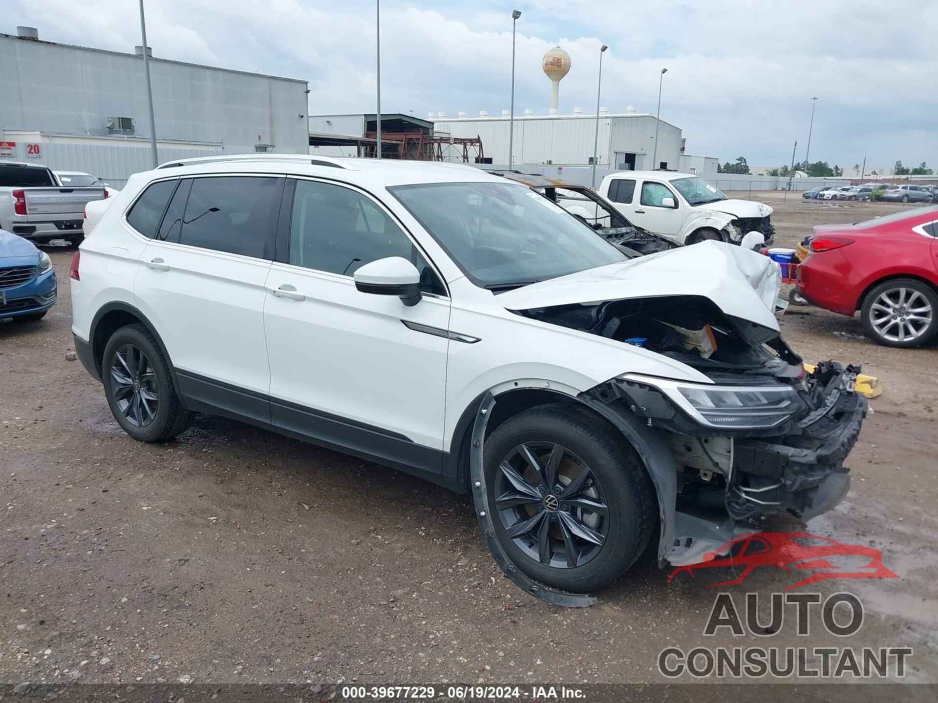 VOLKSWAGEN TIGUAN 2022 - 3VV3B7AX2NM086591