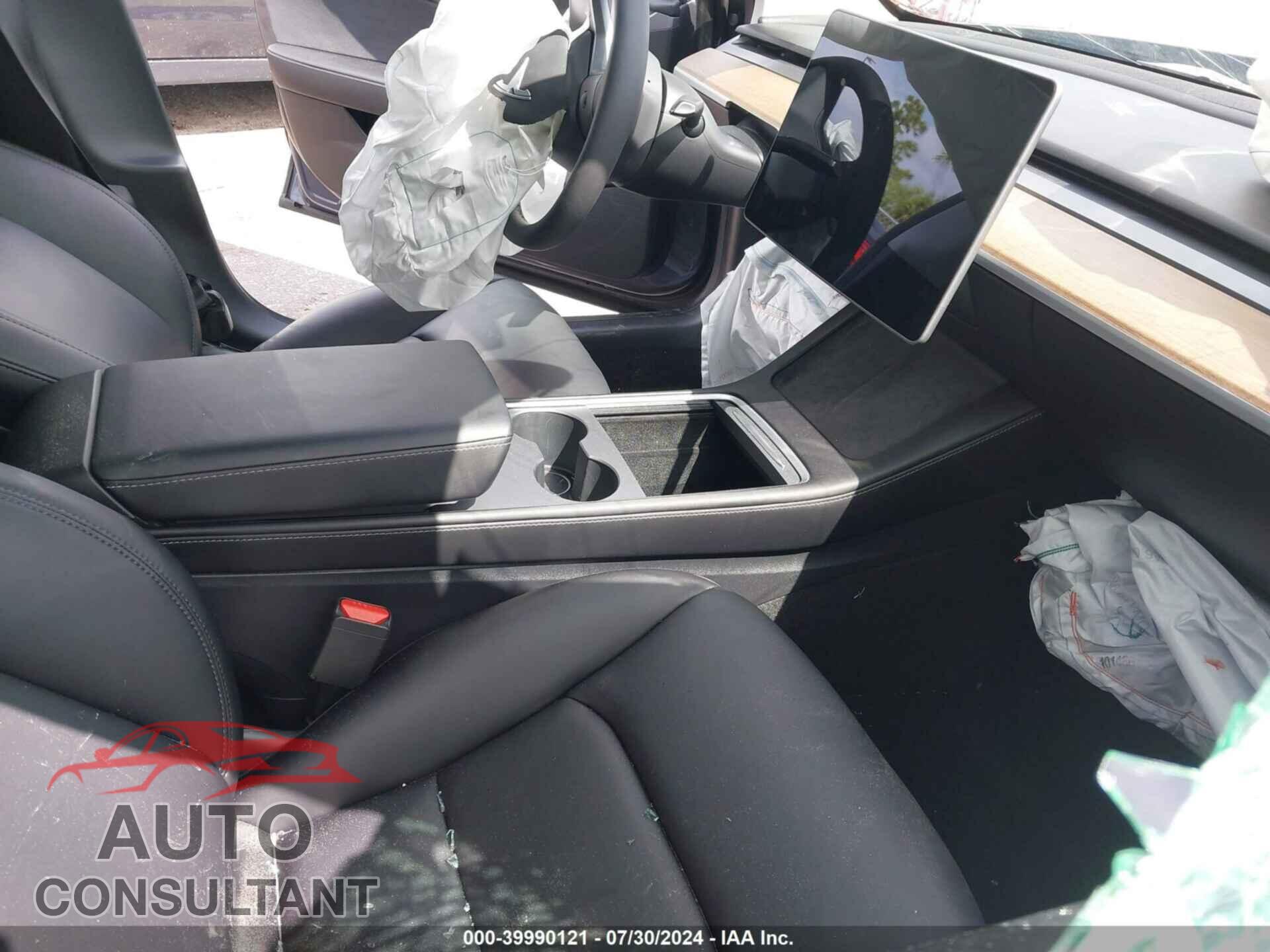TESLA MODEL 3 2021 - 5YJ3E1EB7MF044132