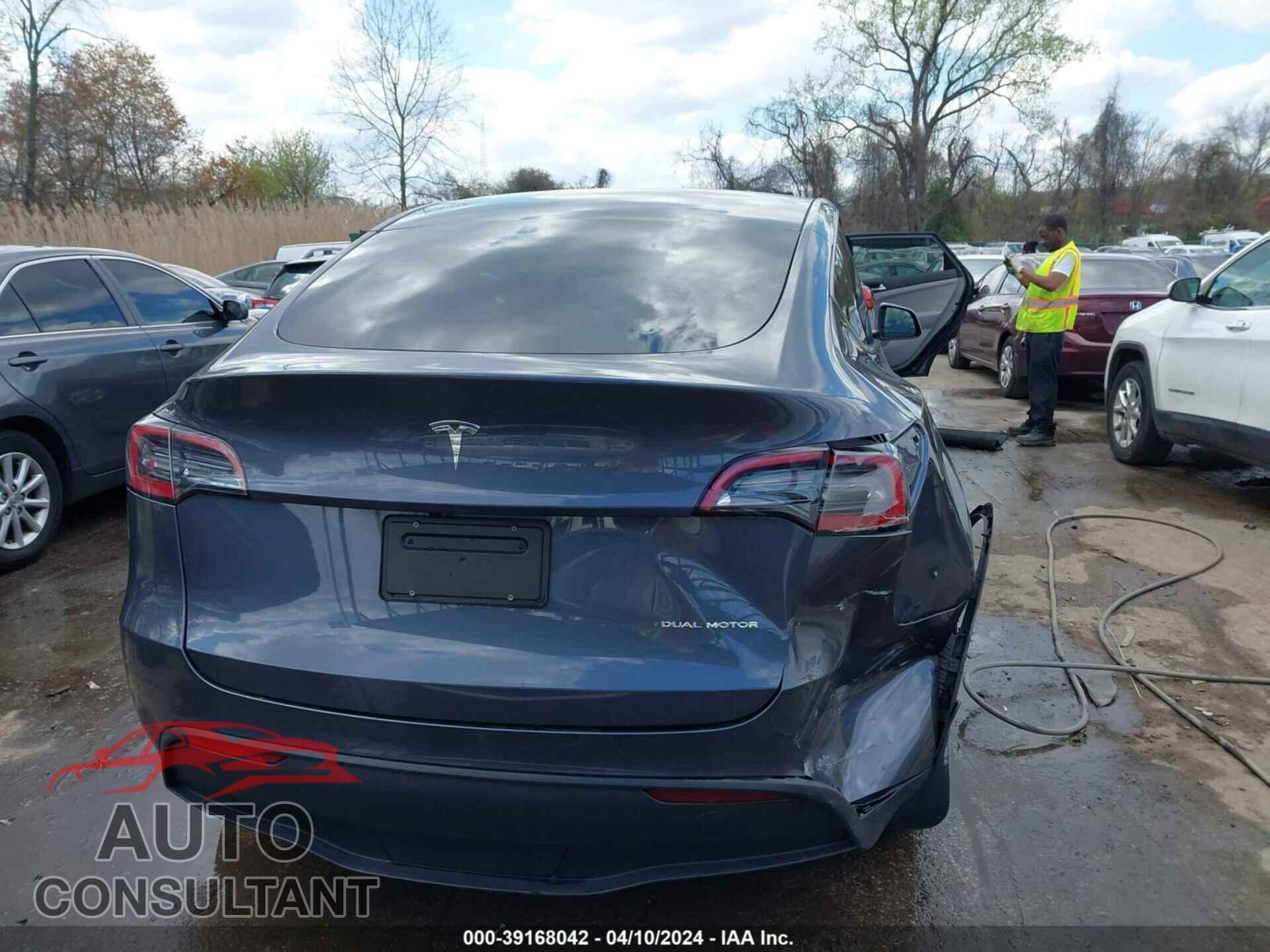 TESLA MODEL Y 2023 - 7SAYGDEE7PF699734