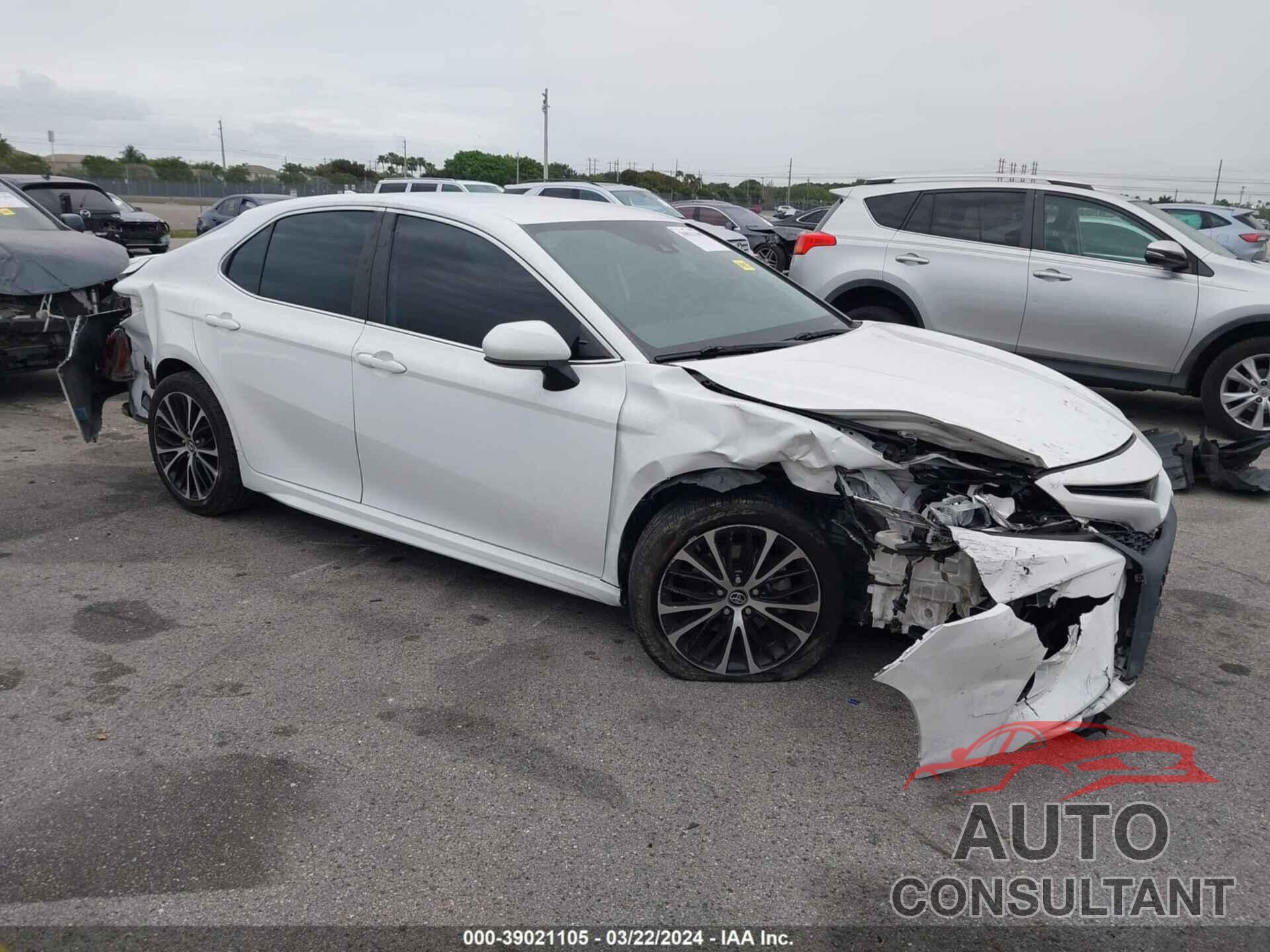 TOYOTA CAMRY 2019 - 4T1B11HK8KU821470