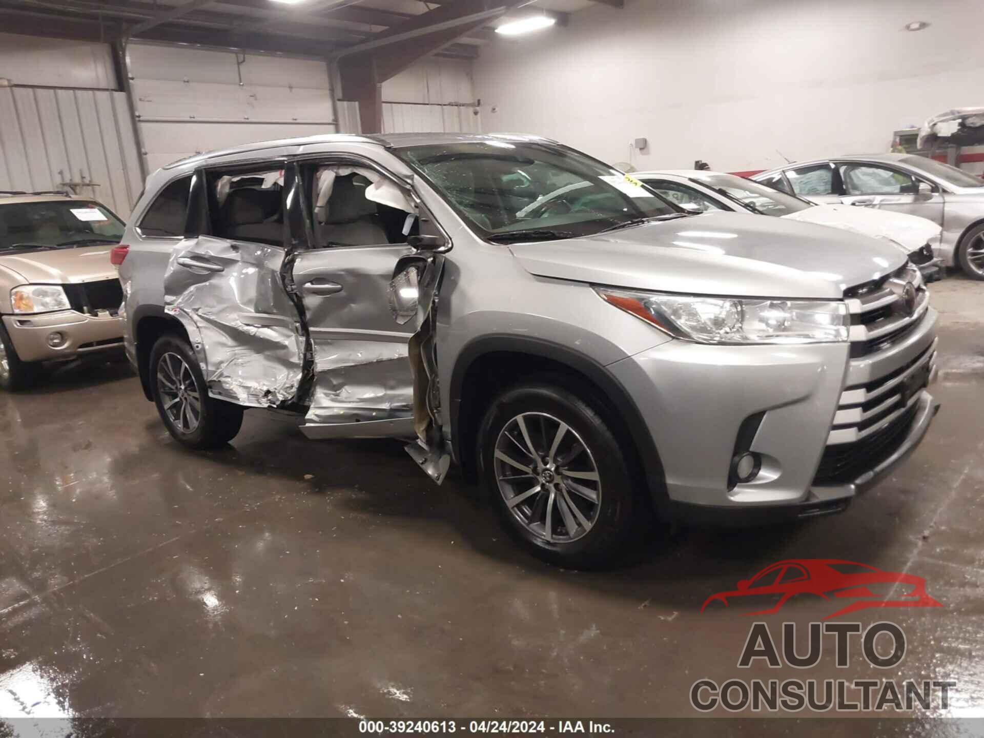 TOYOTA HIGHLANDER 2017 - 5TDJZRFH5HS522739