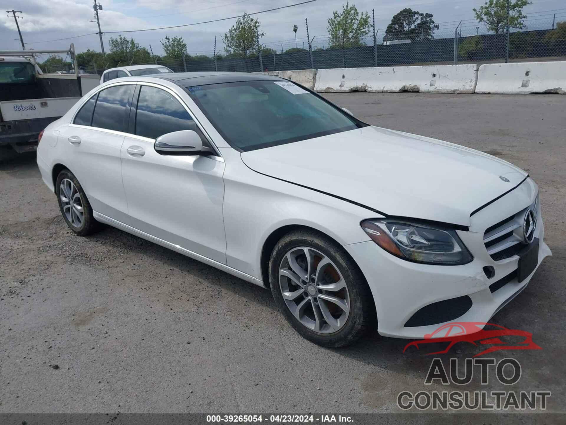 MERCEDES-BENZ C 300 2017 - 55SWF4JB8HU184292