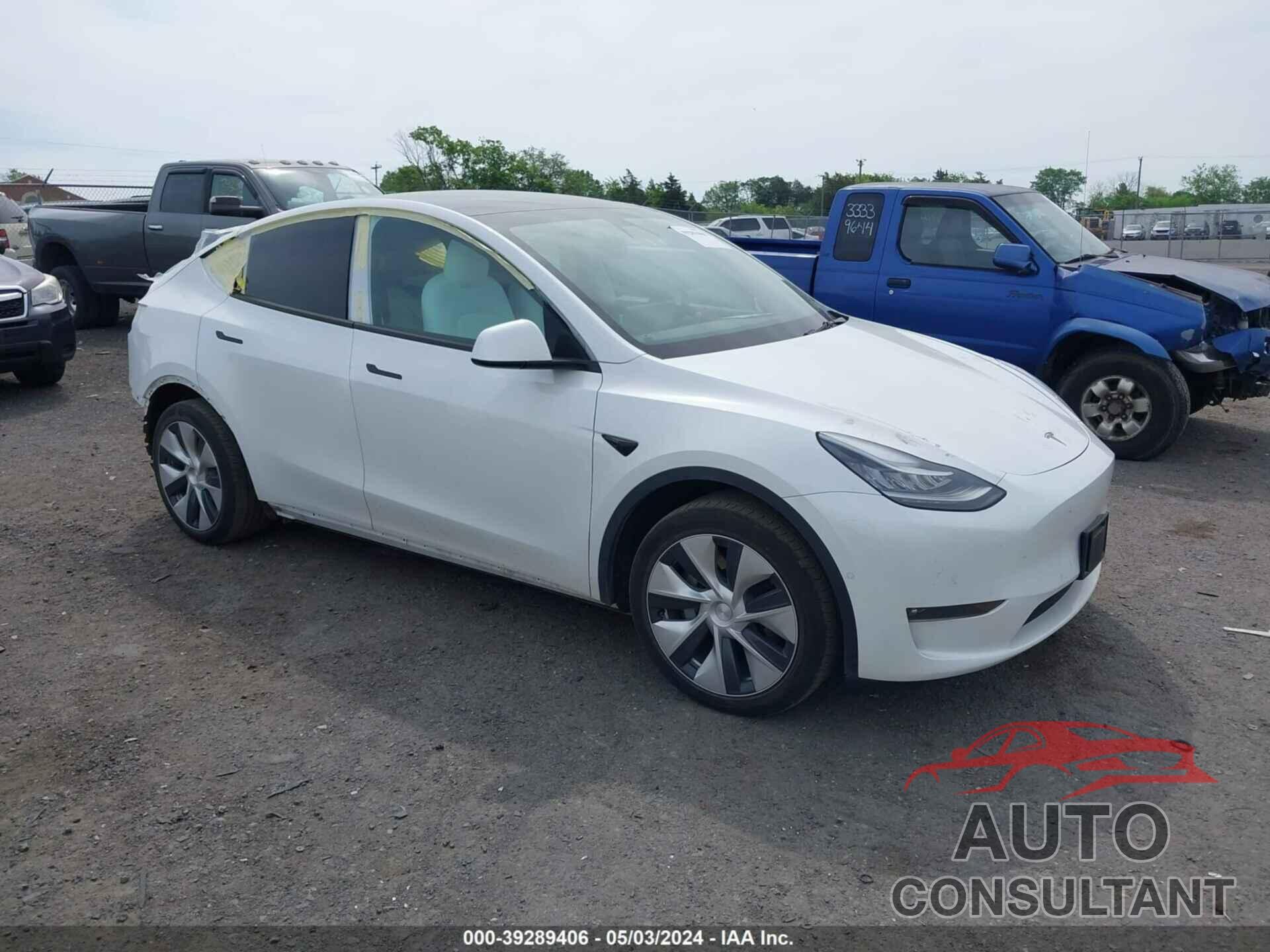 TESLA MODEL Y 2021 - 5YJYGDEEXMF195915