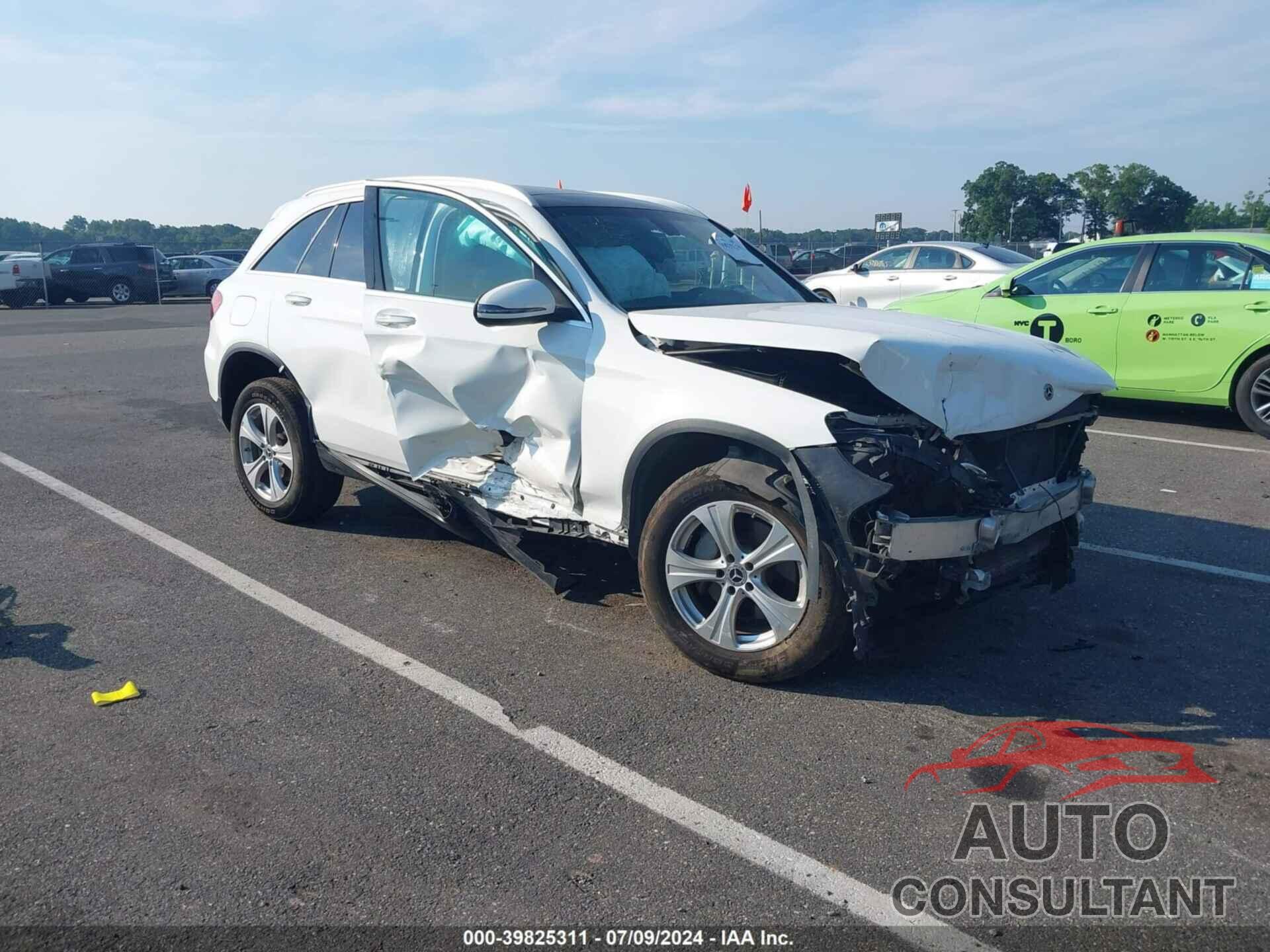MERCEDES-BENZ GLC 300 2018 - WDC0G4KB4JV112459