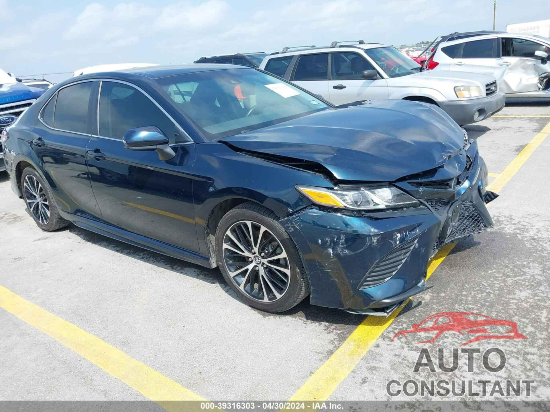 TOYOTA CAMRY 2018 - 4T1B11HKXJU602198