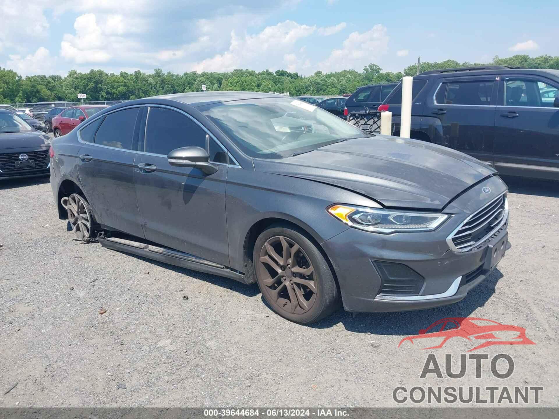 FORD FUSION 2019 - 3FA6P0CD5KR219596