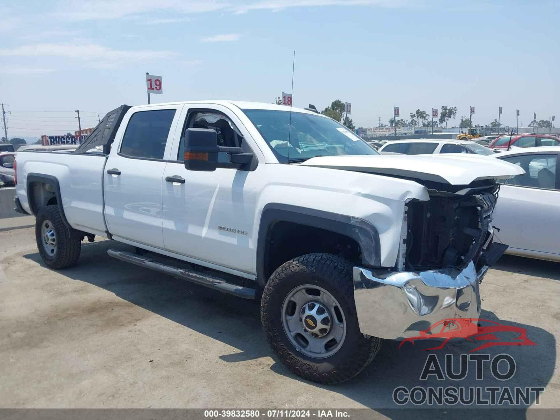 CHEVROLET SILVERADO 2500HD 2018 - 1GC1CUEG2JF179648