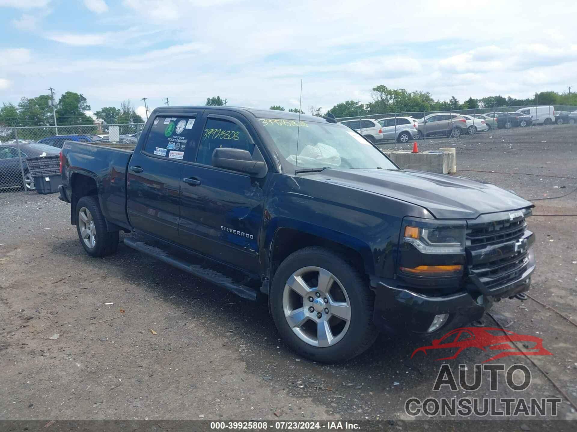 CHEVROLET SILVERADO 1500 2017 - 1GCUKREC7HF117957