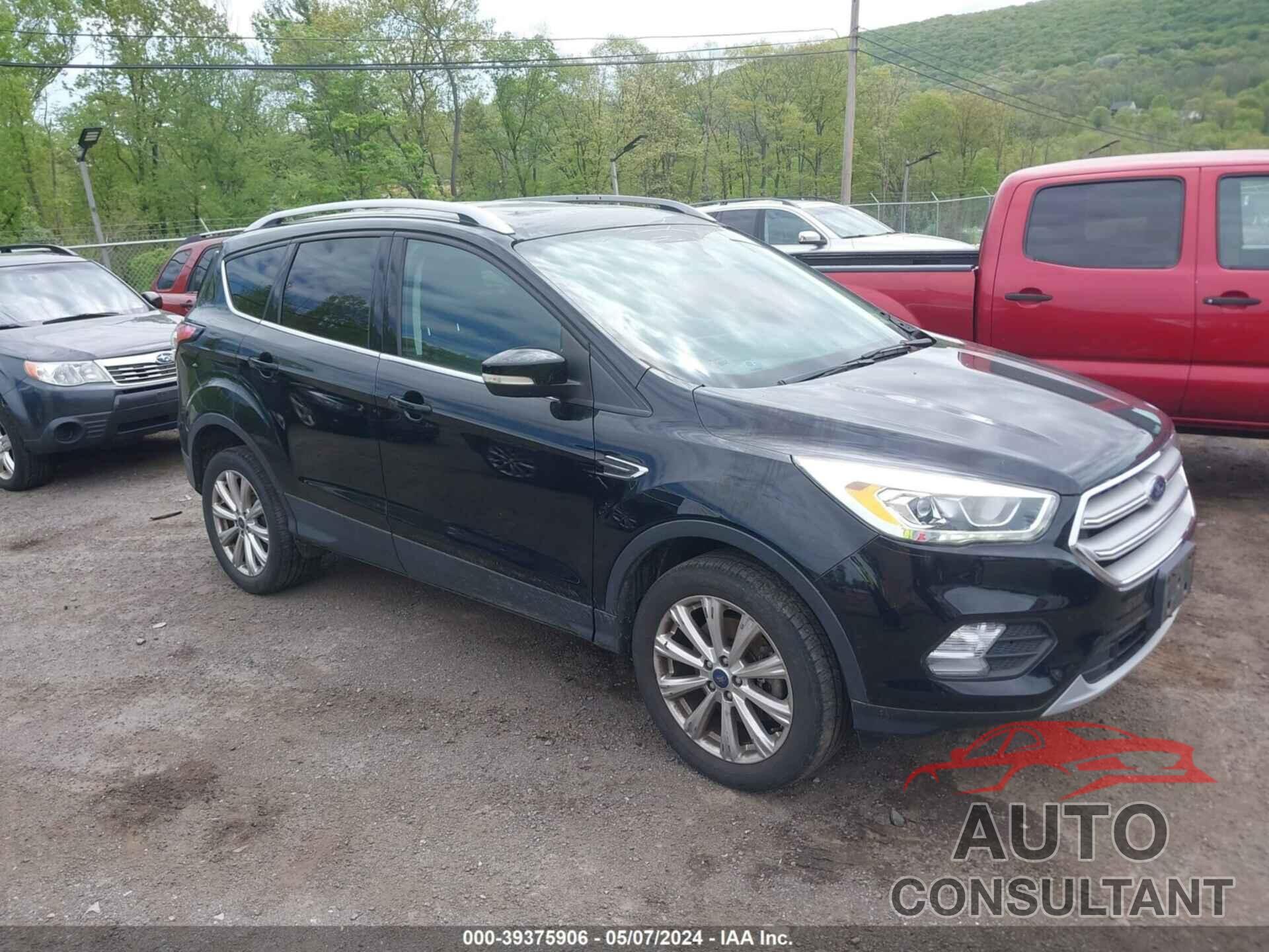 FORD ESCAPE 2017 - 1FMCU9JD7HUA73941