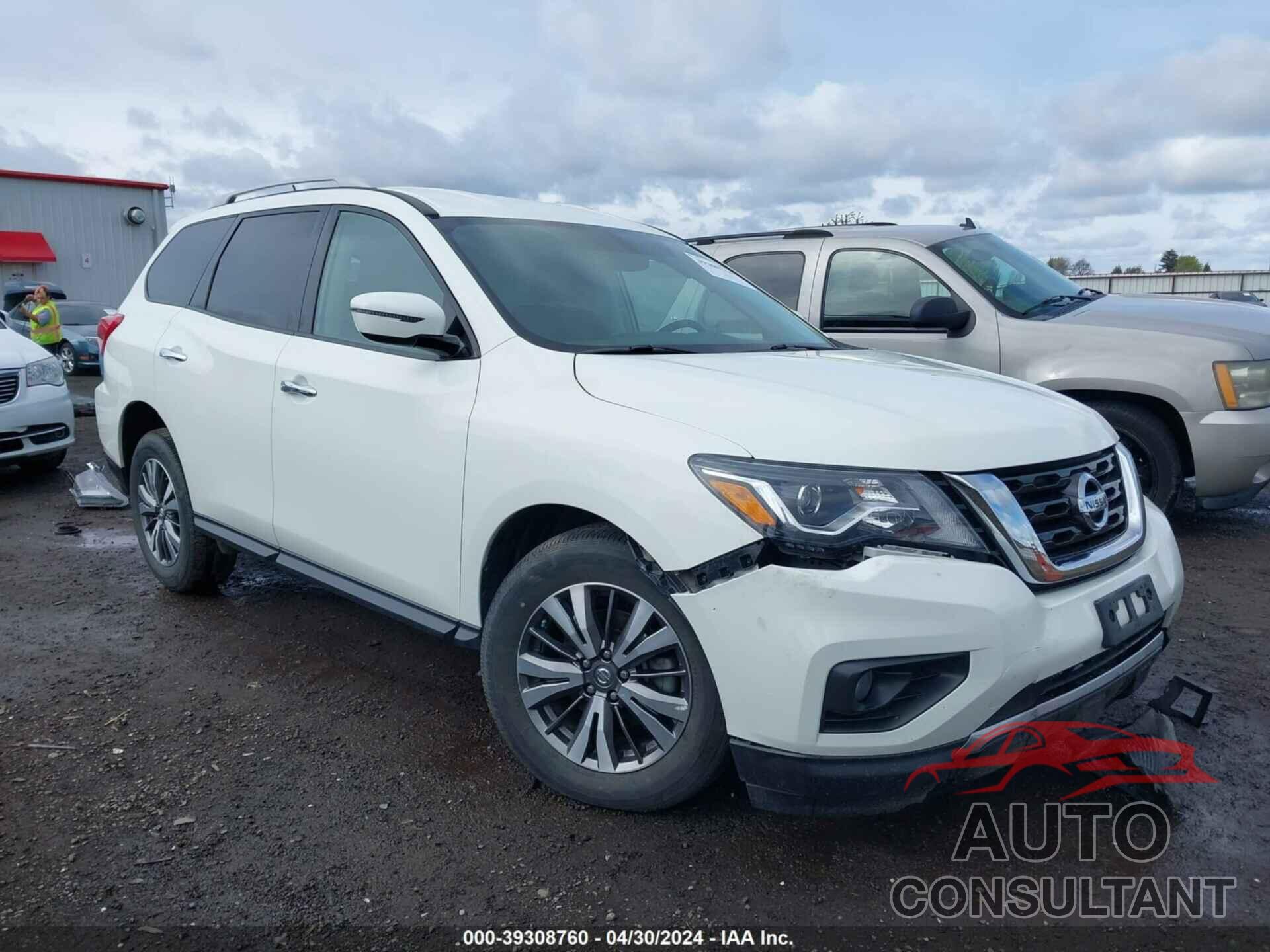 NISSAN PATHFINDER 2018 - 5N1DR2MM9JC670058