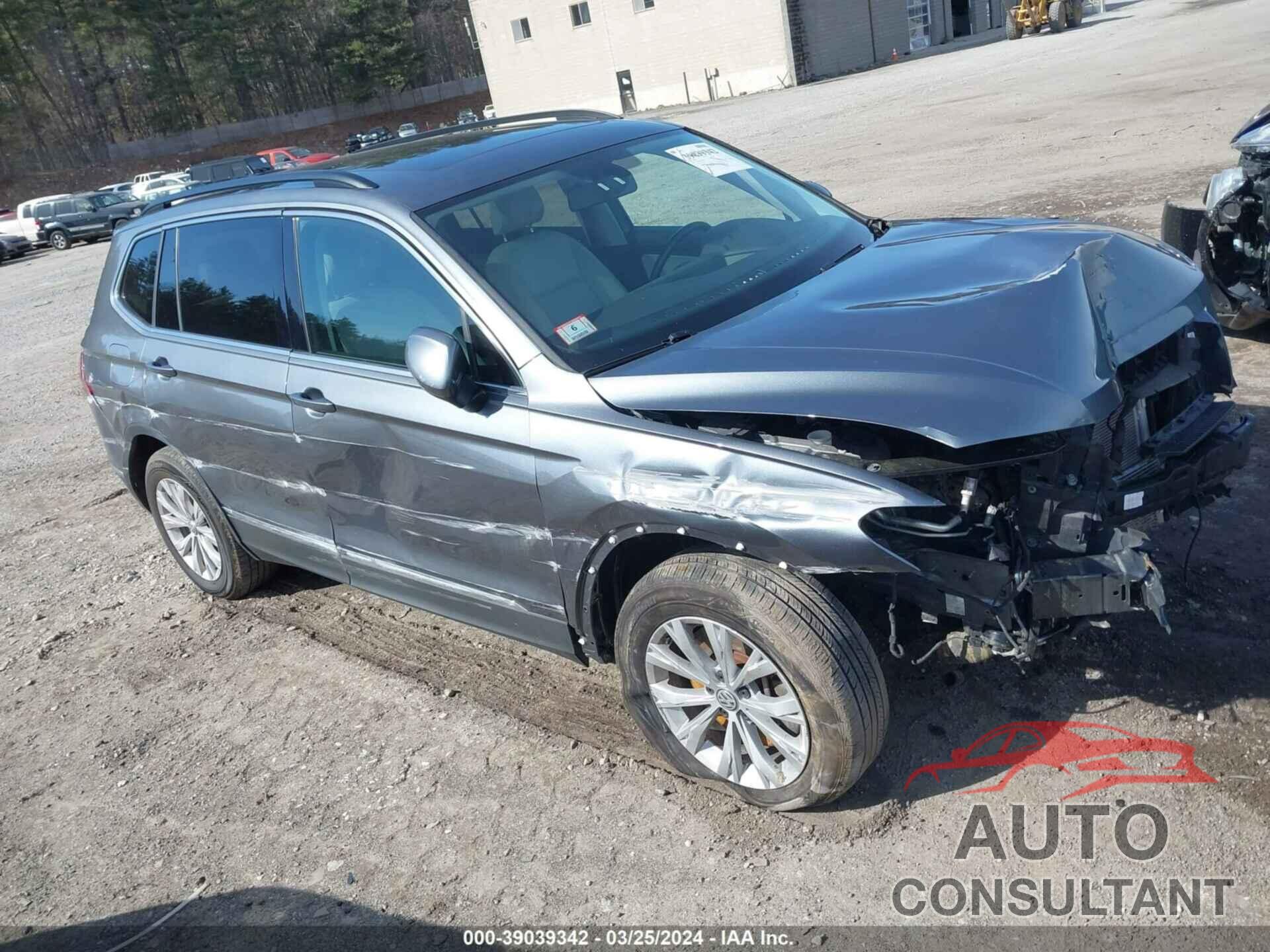 VOLKSWAGEN TIGUAN 2018 - 3VV2B7AXXJM134375