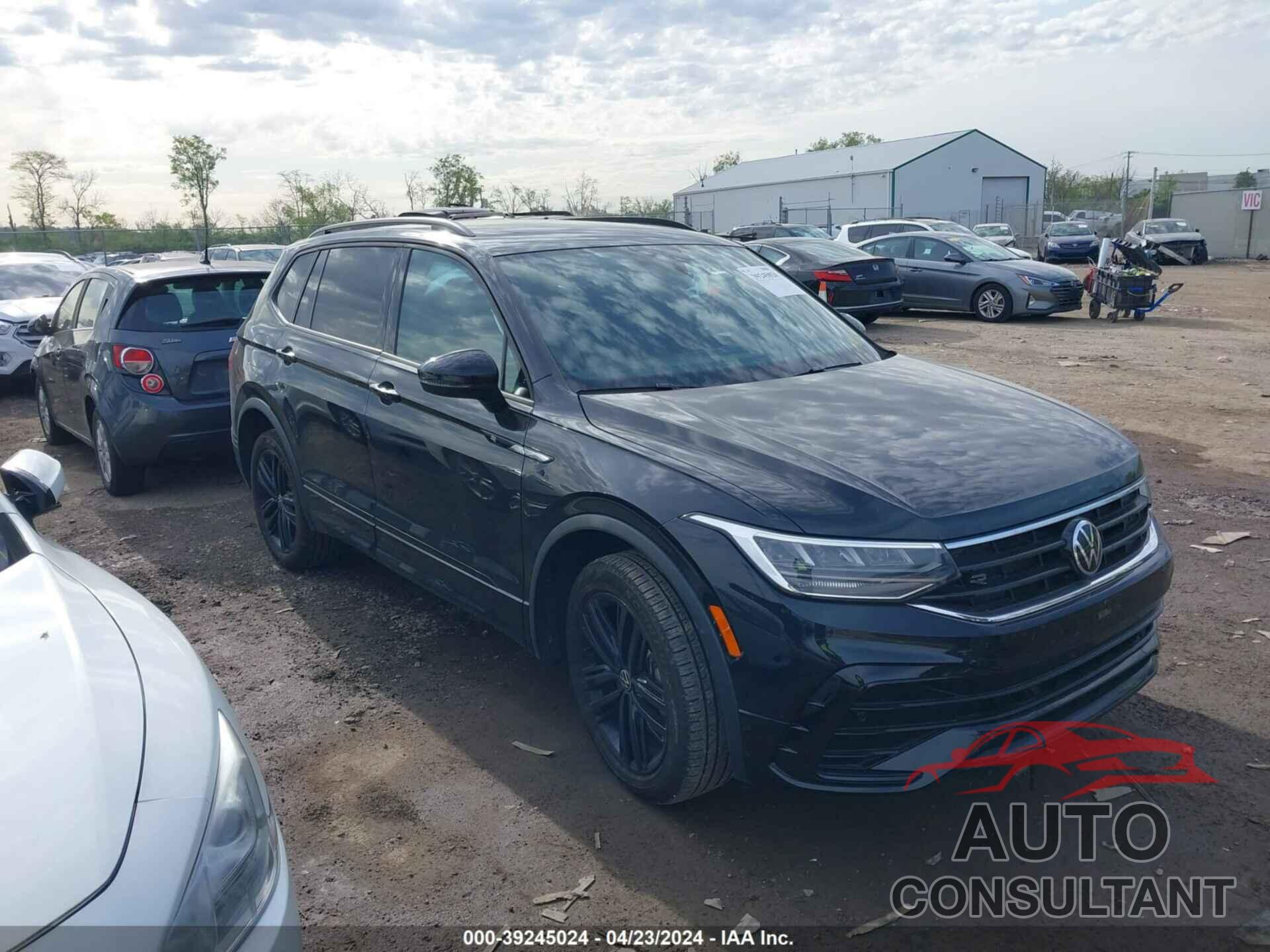 VOLKSWAGEN TIGUAN 2022 - 3VV8B7AXXNM063128