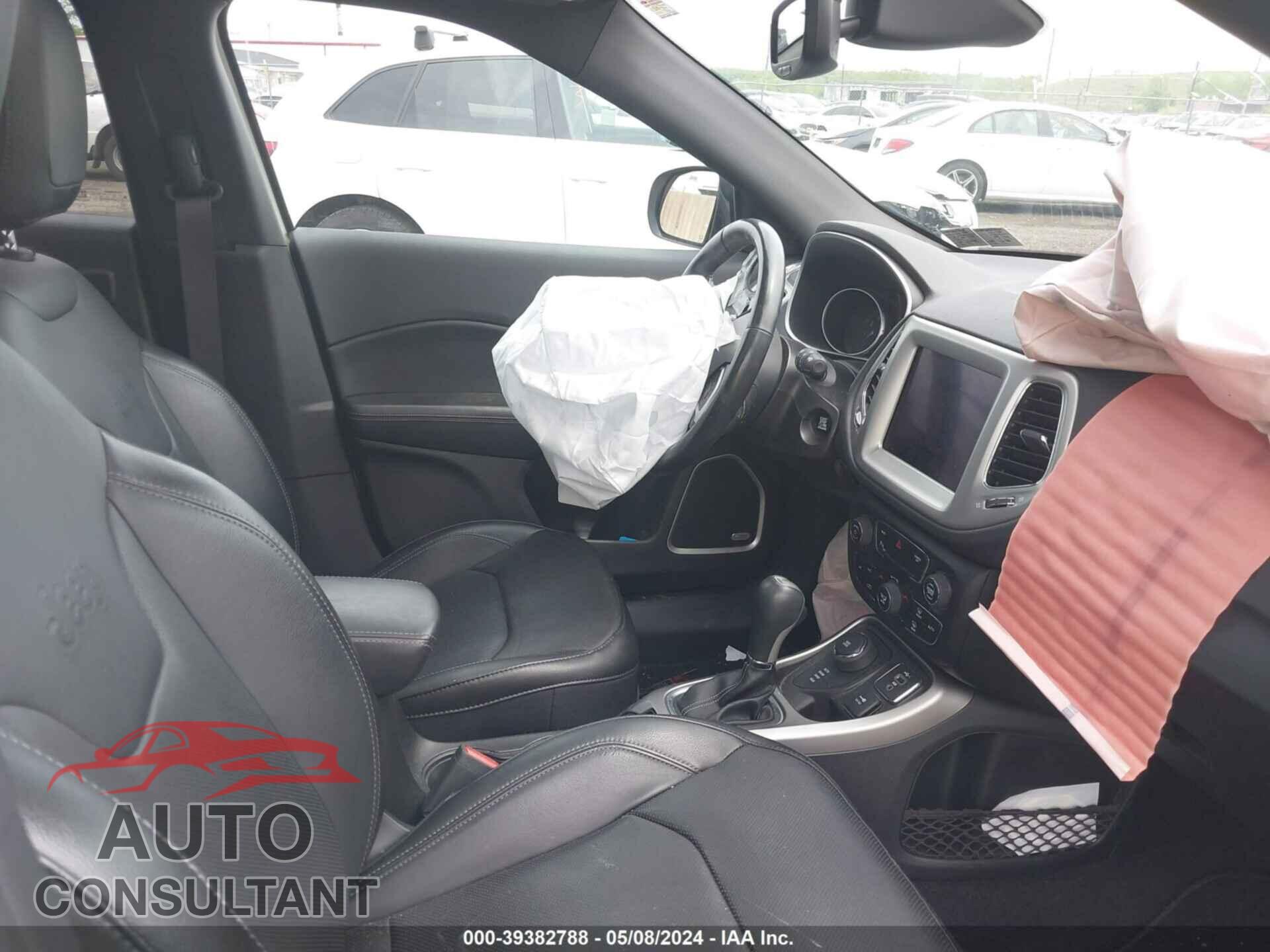 JEEP COMPASS 2020 - 3C4NJDCB5LT119306