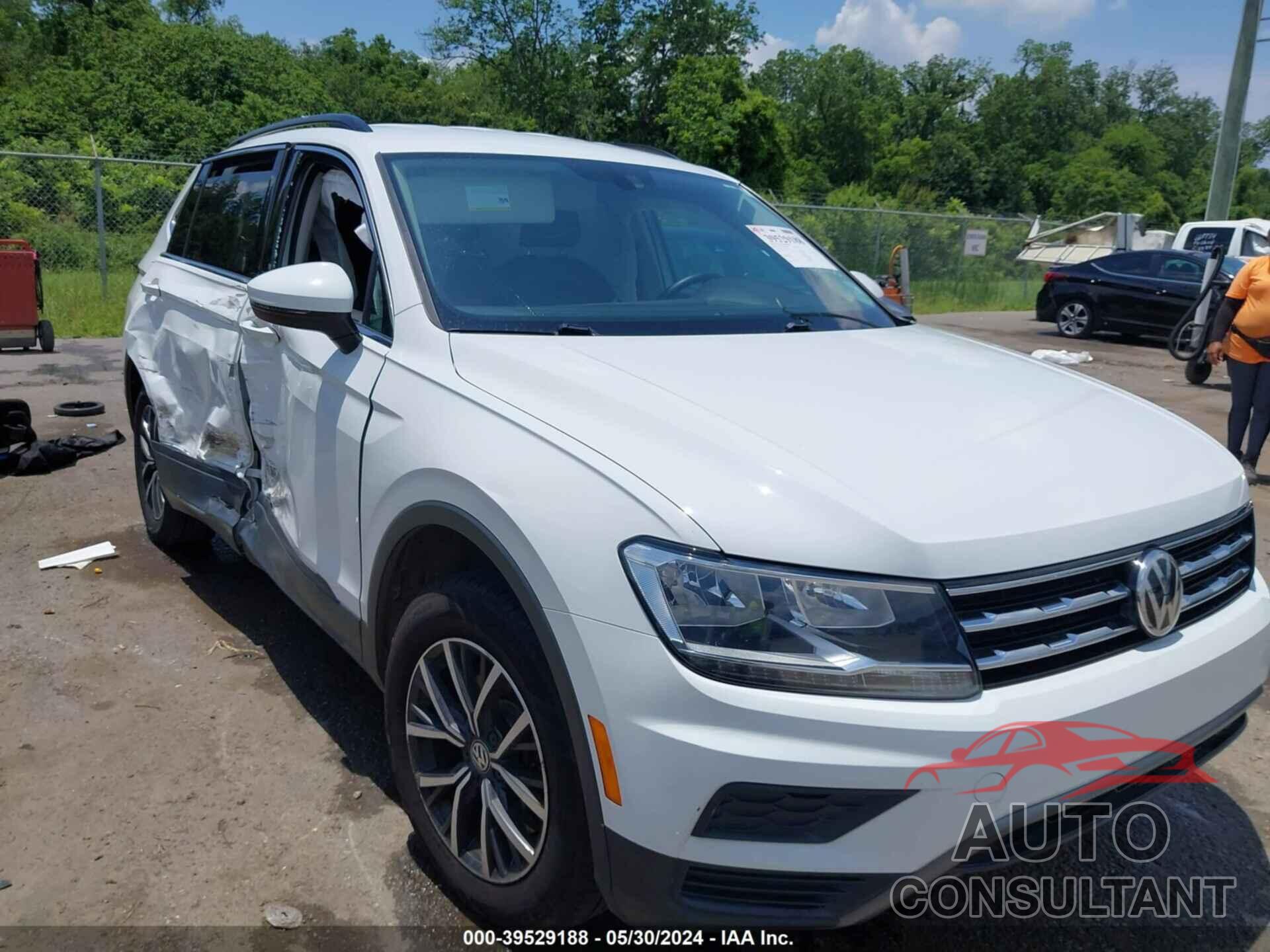 VOLKSWAGEN TIGUAN 2019 - 3VV3B7AX7KM182700