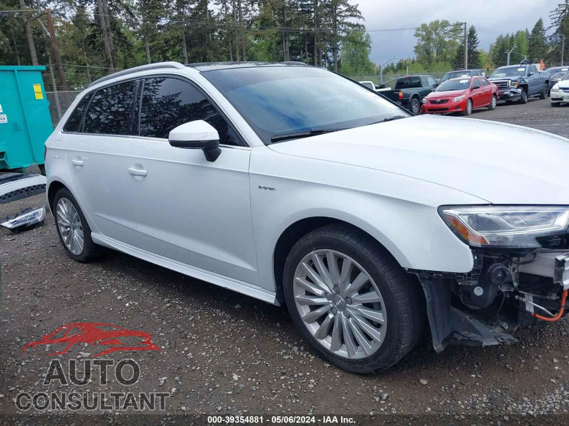 AUDI A3 E-TRON 2018 - WAUTPBFF0JA064158