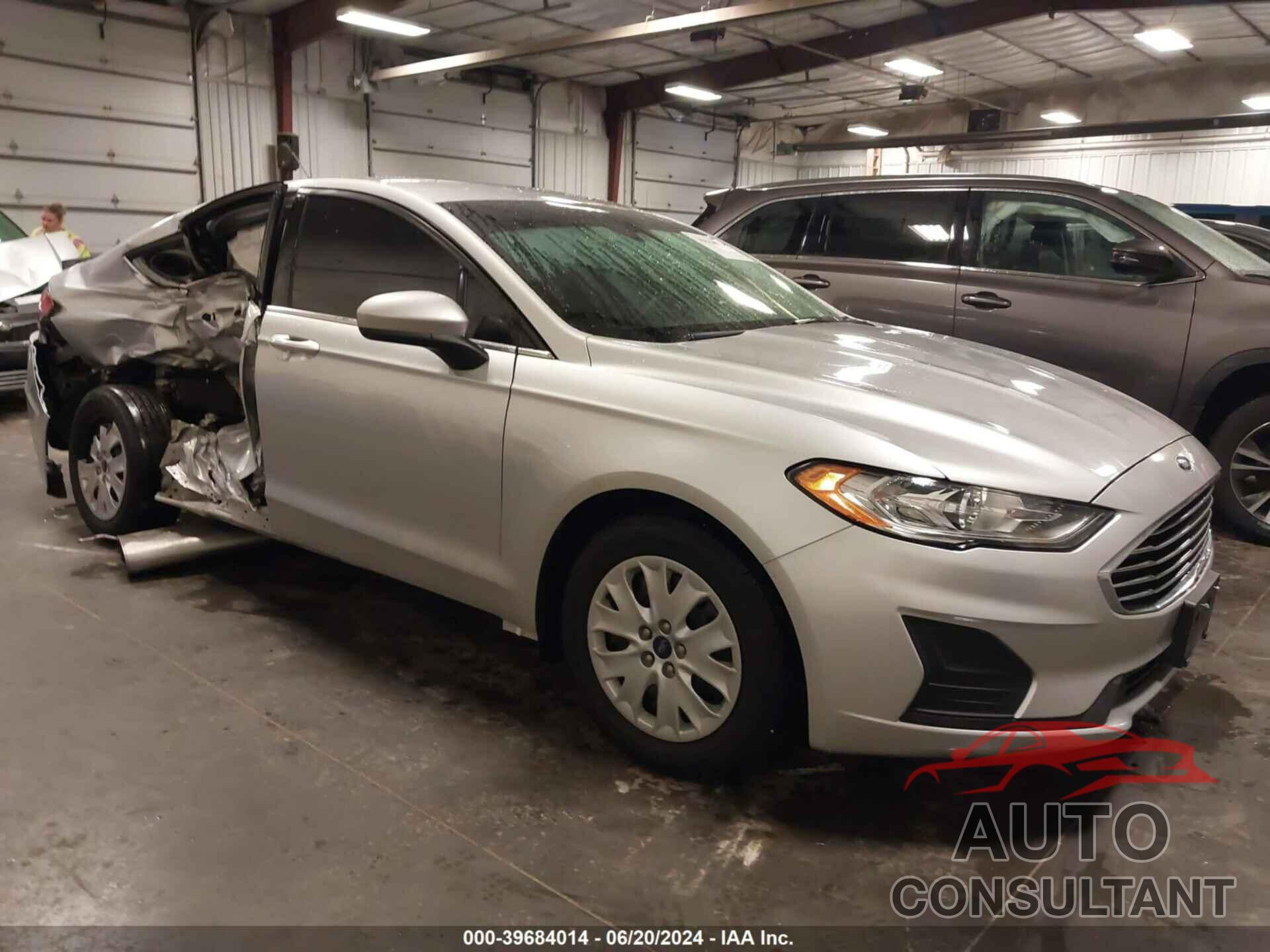 FORD FUSION 2019 - 3FA6P0G78KR172603