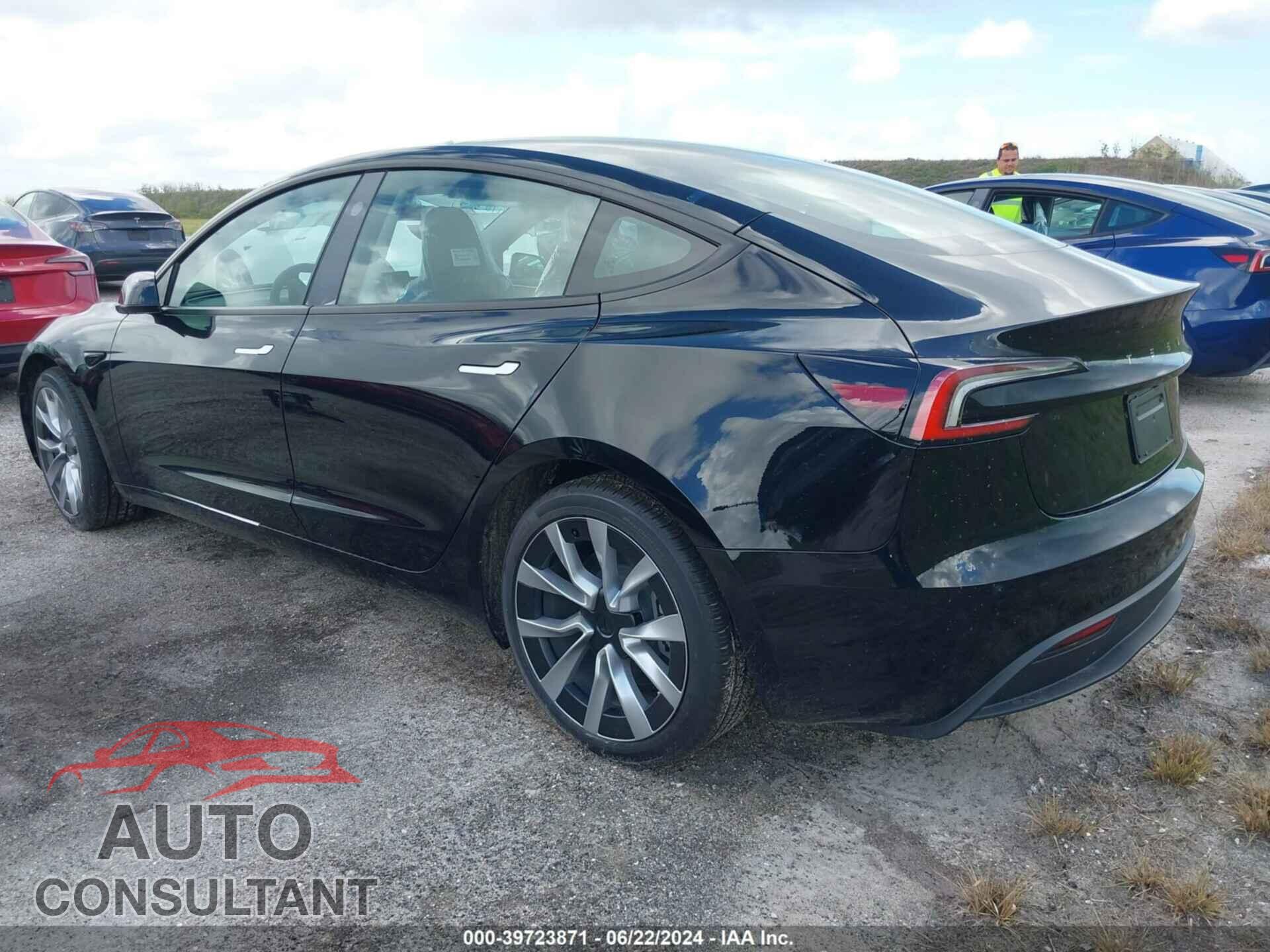TESLA MODEL 3 2024 - 5YJ3E1EA1RF751211