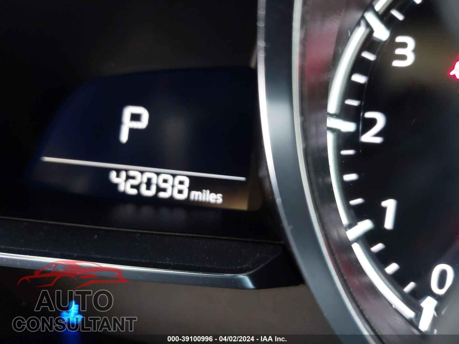 MAZDA 3 2017 - 3MZBN1W30HM134207